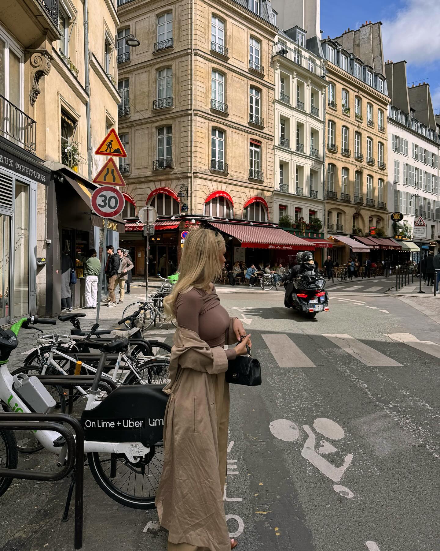 Where’s your favorite place to go in Paris? ❤️