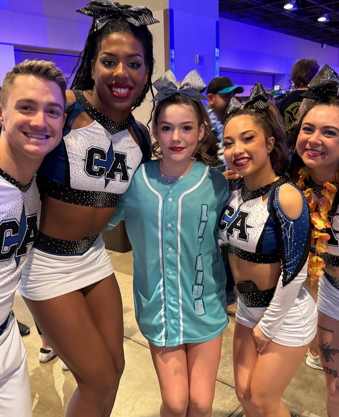 When your daughter gets to meet so many of her heroes in one weekend. 💕📣 a huge thank you to @__calismoed__ and their kind hearted athletes. 

#cheer #competition #aloha #phoenix #arizona #cheerleader #hero #thankyou #friends #daughter #pretty #bow #uniform #dance #love #life #cheerlife