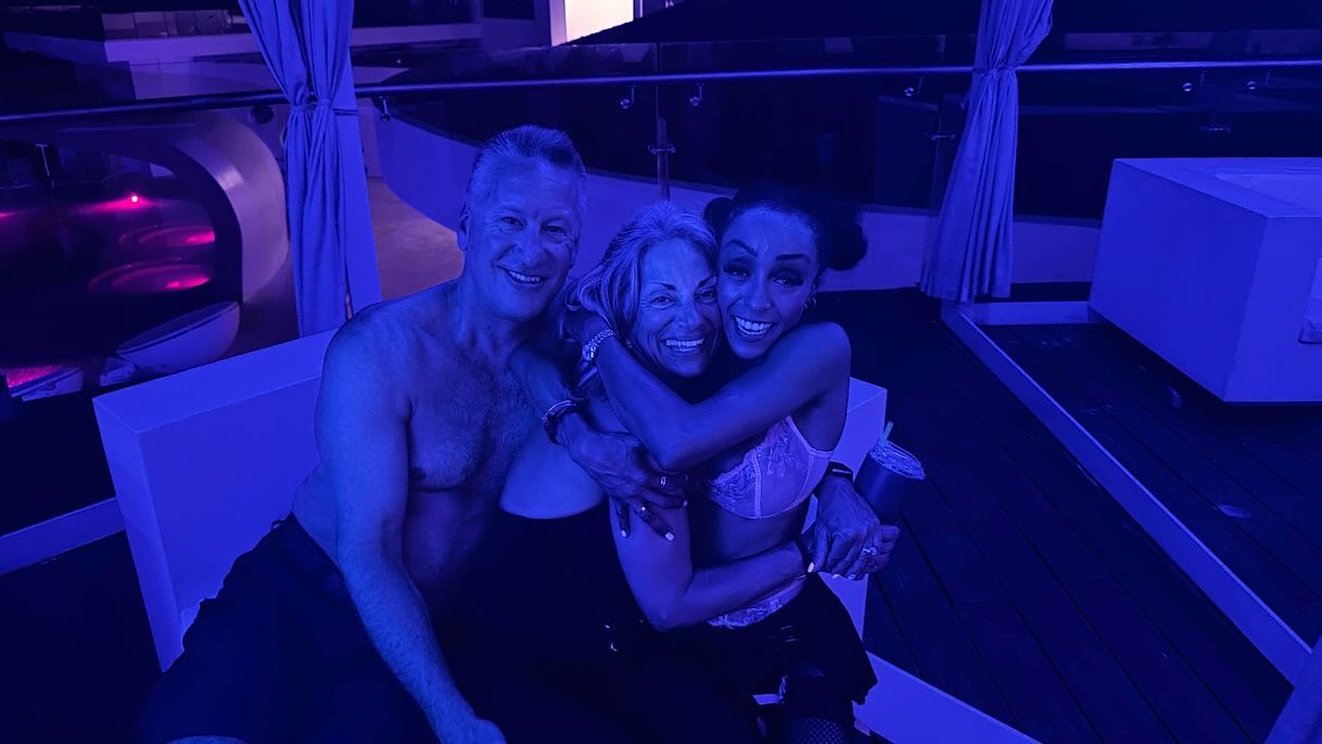 @temptationcancunresort 🙌🏽🇲🇽🏝️ #SpringBreak2024 
She was my mommy! Absolutely love these guys cannot wait to see them again!! so grateful to have met such lovely genuine compassionate people on the same level and to have spent so much time and made epic memories - we had the best time!!