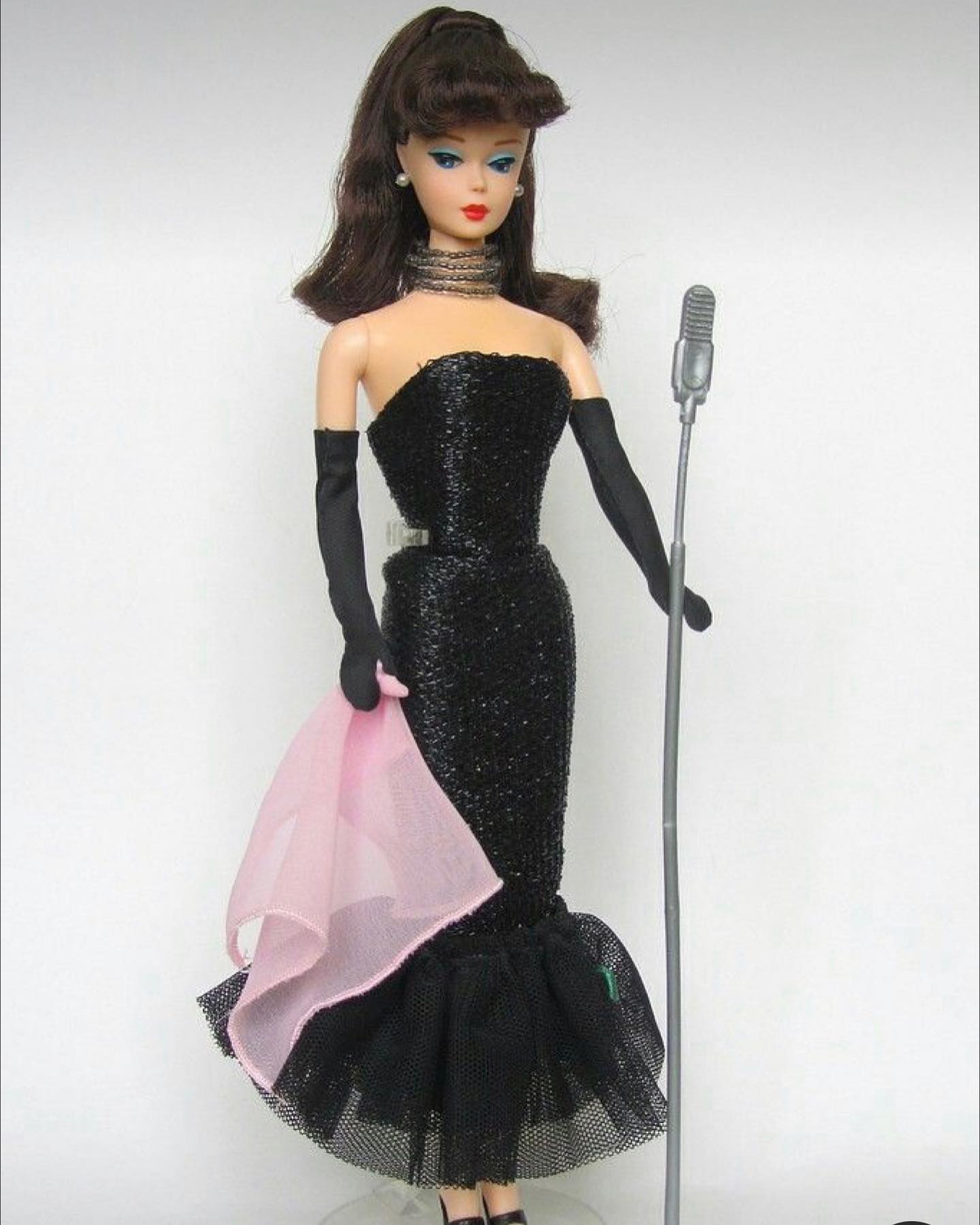 My favorite #barbie 💗🖤🎙️ #happyhalloween