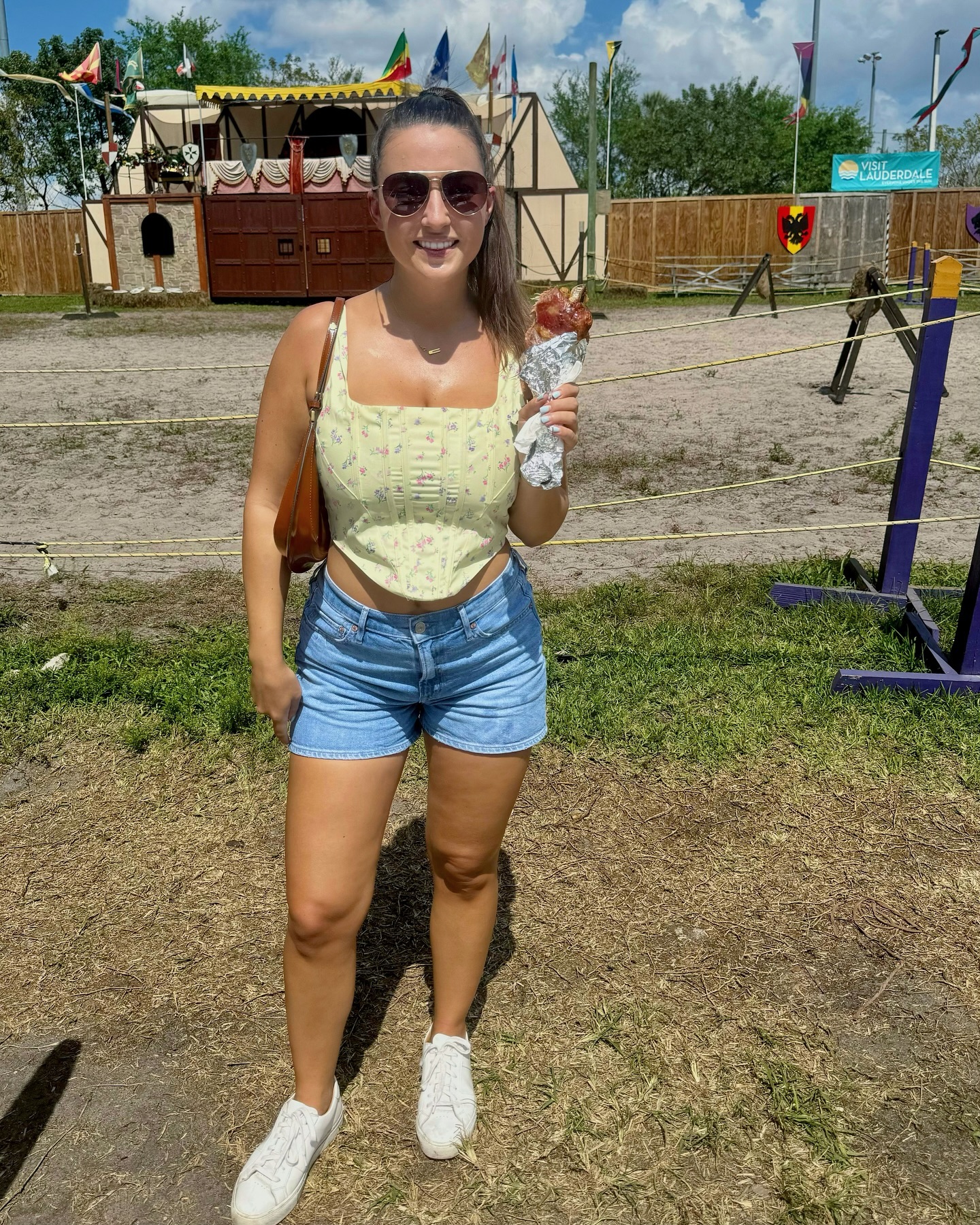 Turkey leg with a side of jousting! Haven’t been to a renaissance festival since I was little, had a great time! 🗡️🍻☘️

#renaissancefestival #visitflorida #festival #stpatricksday #visitlauderdale
