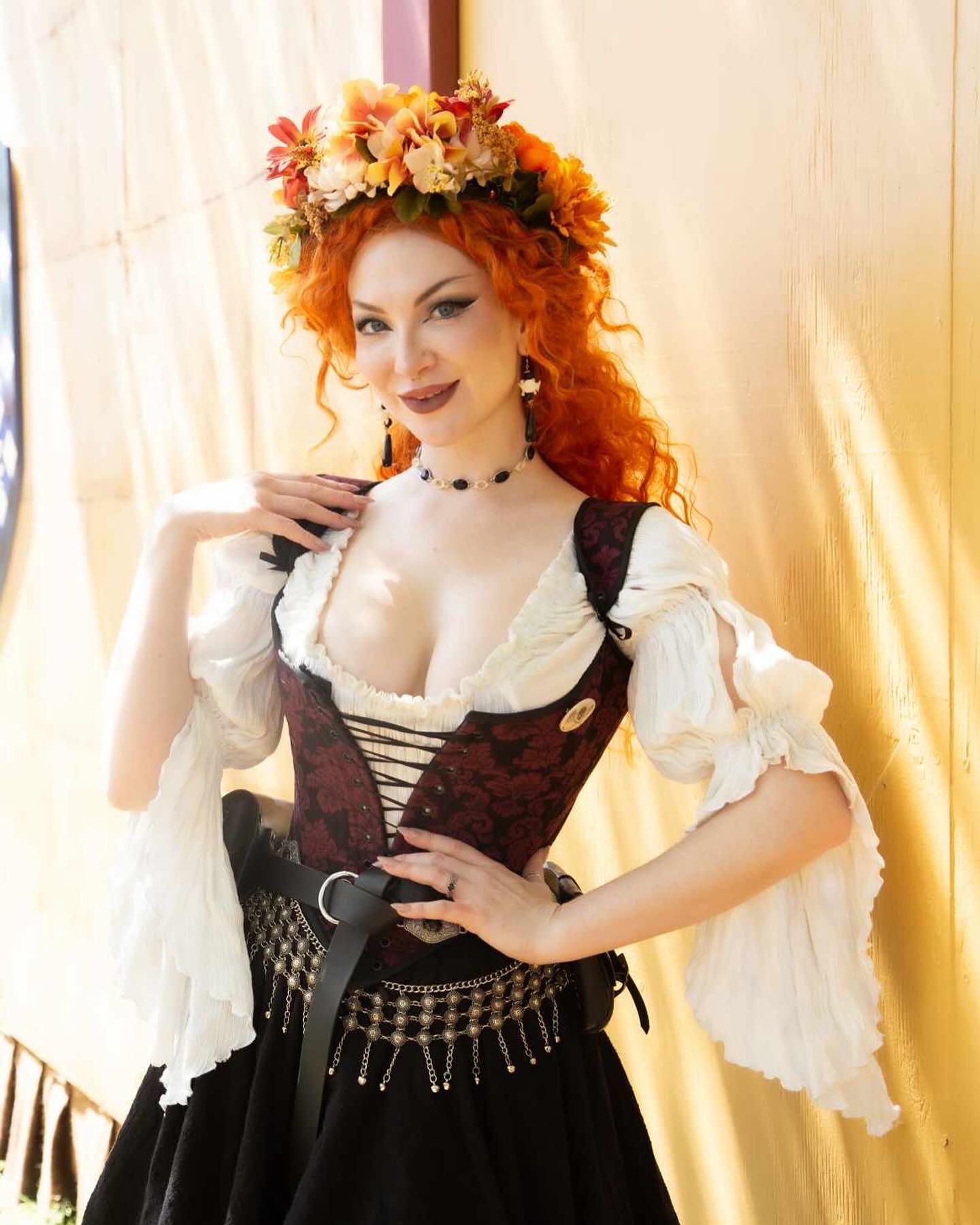 @renaissancepleasurefaire opening weekend was a blast! It was so much fun spending the weekend working at The Oubliette and pouring drinks for all you beautiful degenerates! Come by and see me there throughout the season! 

Photos day one by @happytriggerla 
Garb made by me

#renaissancefaire #renaissancefestival #renfaire #renaissancepleasurefaire #wench