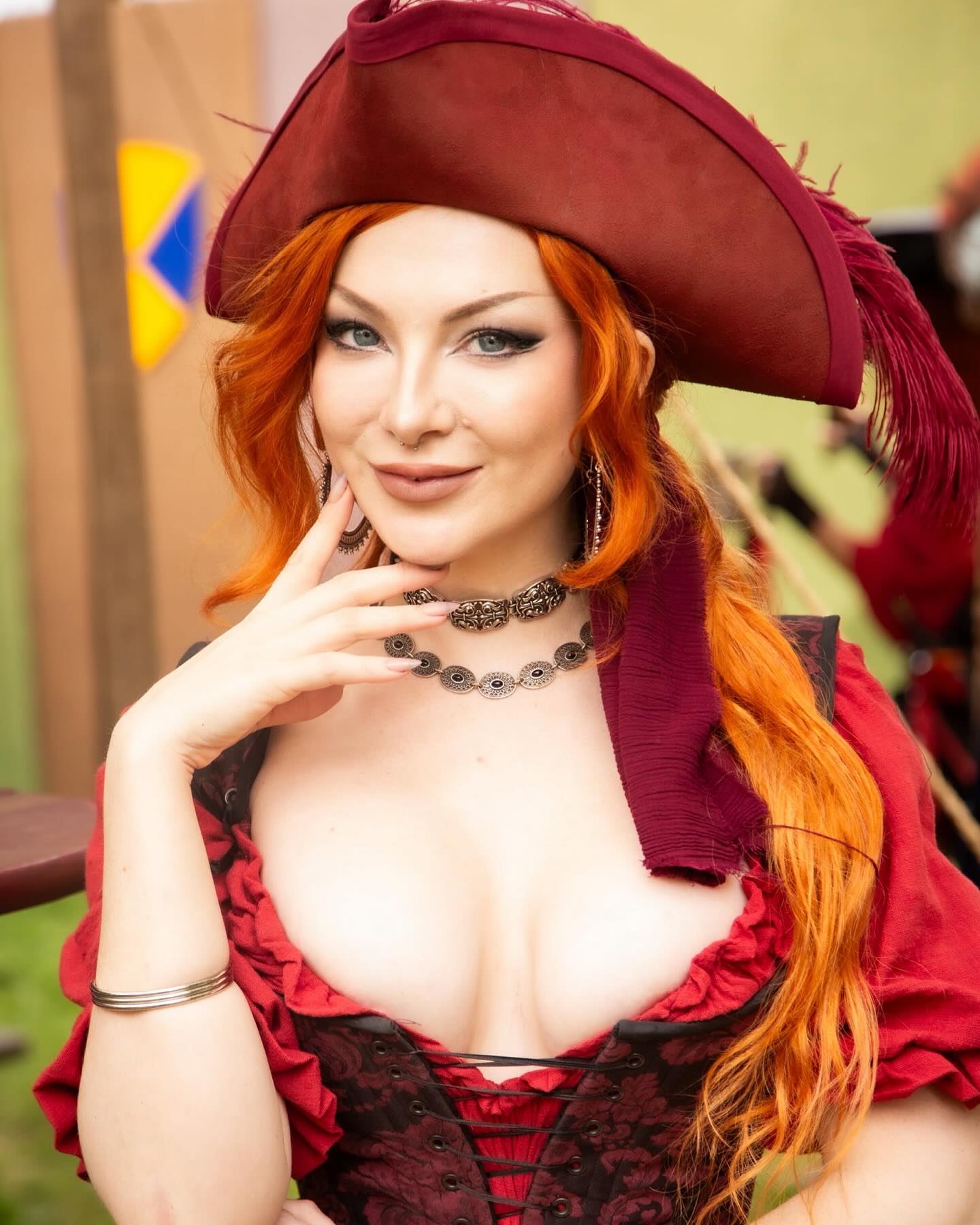 We wants the RedHead!

Pirate weekend at @renaissancepleasurefaire was fun but wet! It rained most of the day each day but it was still a delight splashing around with friends and working the Oubliette! Come by this weekend for more drinks down your throats me hearties!

Photos by @happytriggerla 
Cosplay garb made by me 

#redhead #pirate #renfaire