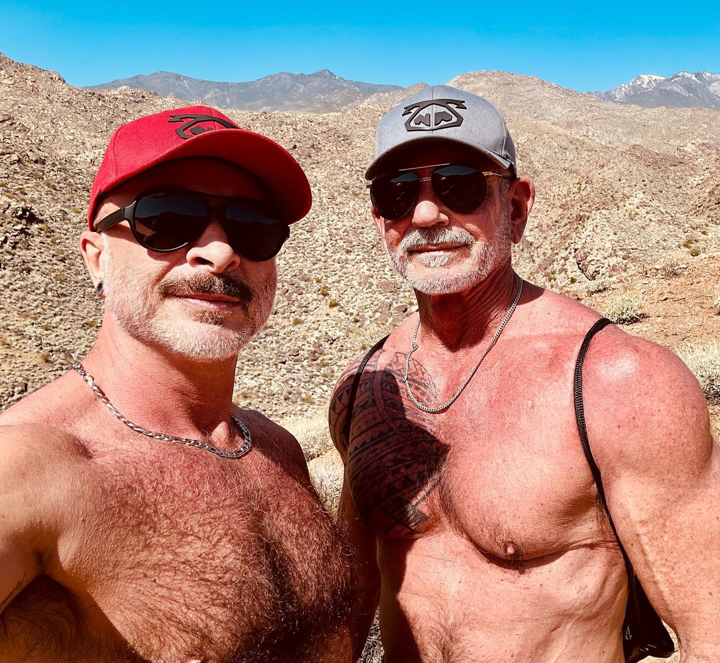 Beautiful morning hike through and above Palm Canyon Trail in Palm Springs. #palmcanyontrail #palmsprings #nature #oasis #mountains #friends #fitness