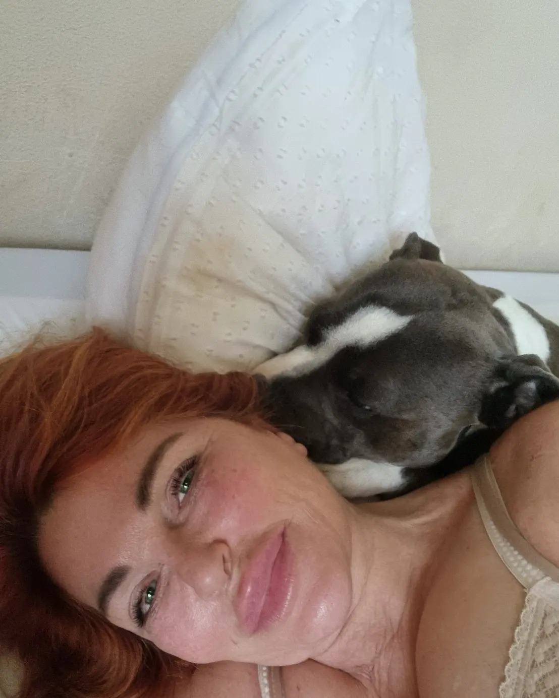 Good morning. 
Waking up with my best friend. 
Tuuli is the smallest big spoon I have ever known.
.
.
.
.
.
.
.
#redhead #redheads #ginger #gingers #gingersofinstagram #greeneyes #staffy #puppy #staffypuppy #englishstaffordshirebullterrier #englishstaffy #cutepuppy #USA #Maryland #california #newyorkcity #milfgang #Goddess #maturemodel