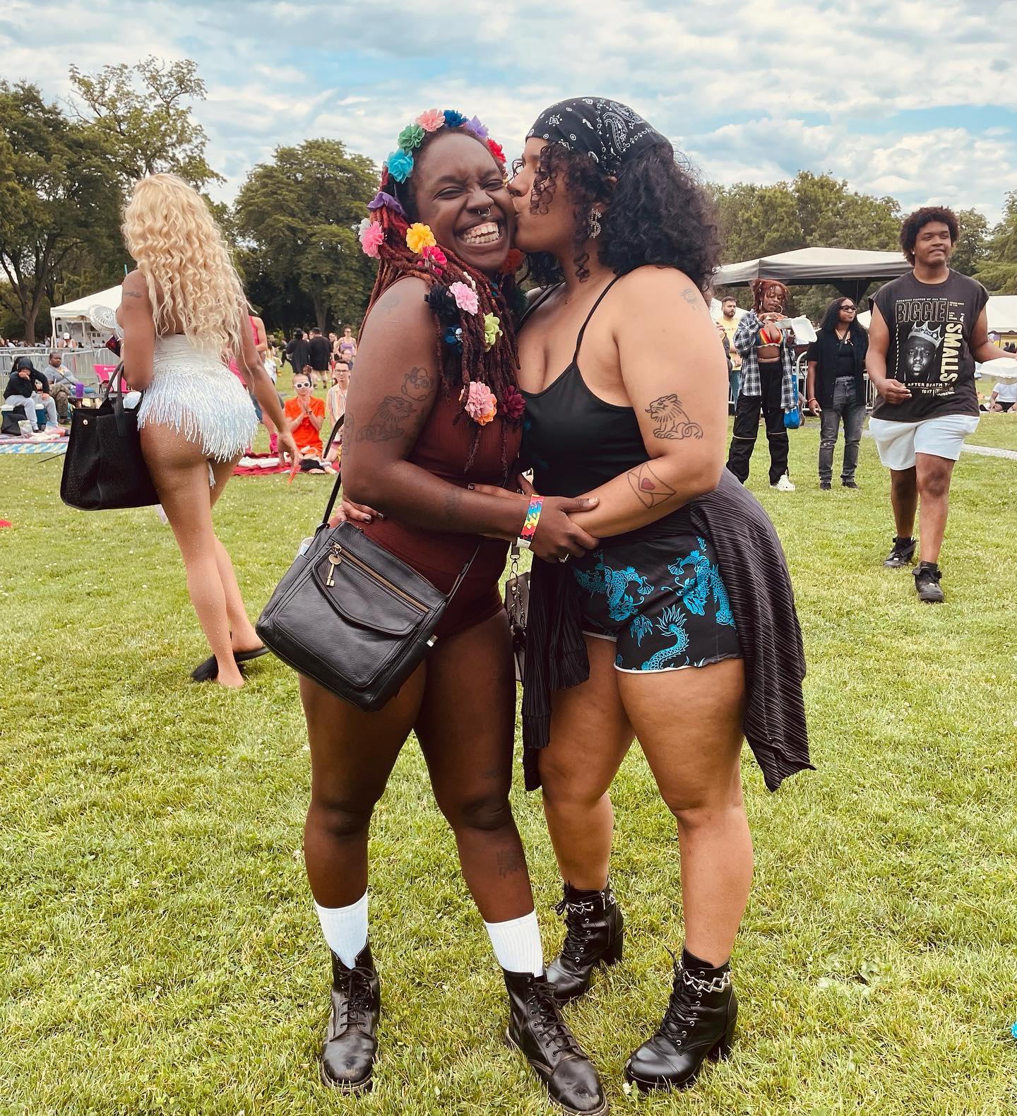 Happiness is when I’m with you 🥰 
.
.
We had so much fun watching our sis @jewel_thegem host and perform at @ioov245’s BIPOC Pride! 
.
.
Full weekend recap coming soon (in IG stories 🥰)
.
.
.
📸: @sundayrosegold 💜
.
.
.
#Pisces #PiscesandClassy #albany #albany #albanypride #bipoc #lesbianlove #queer #ioov #lesbians #queerpride #queerlove #happy #pridemonth #pride #pride🌈 #pride2023 #Blacklove #melanin #rainbow #flowers #flowerhairclips #Afrolatina #Latina #summer
