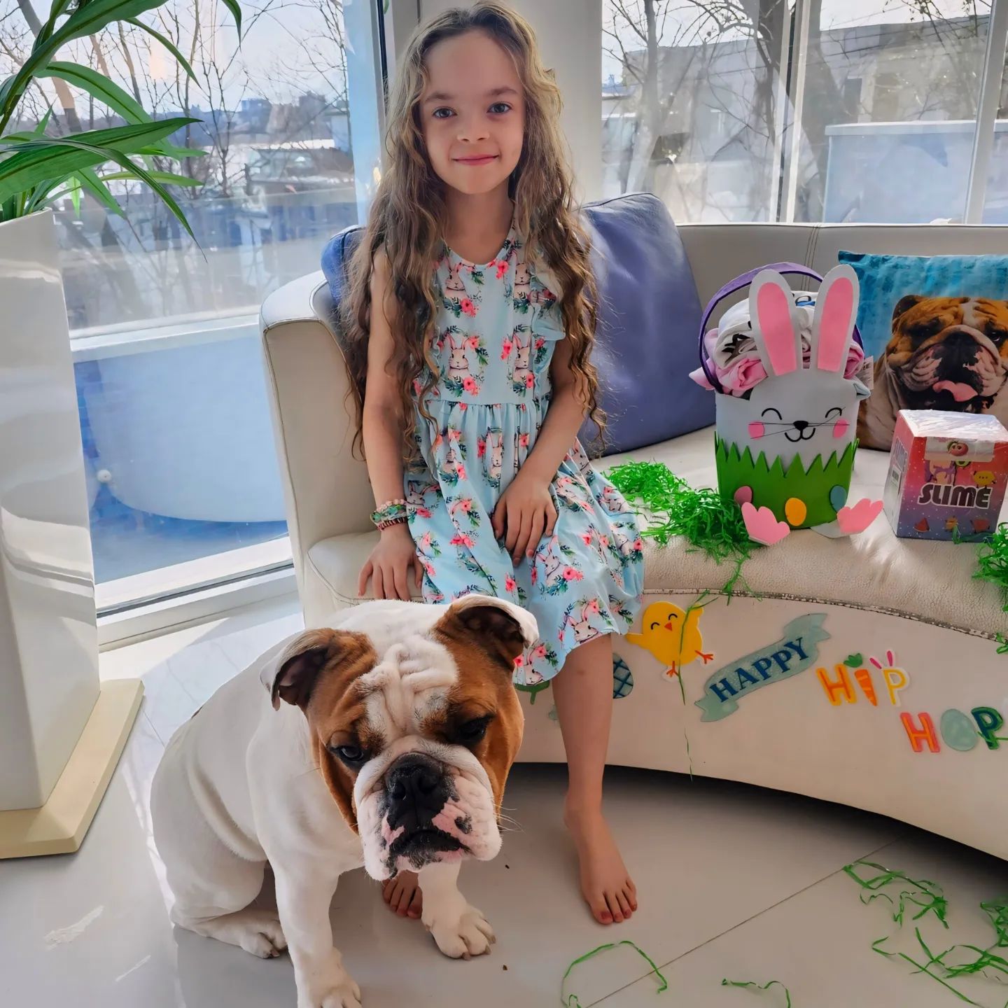 Just some cute Easter pics 🐣💐🐰

#easter2024 #bulldoginstagram #eastersunday #bunnyears