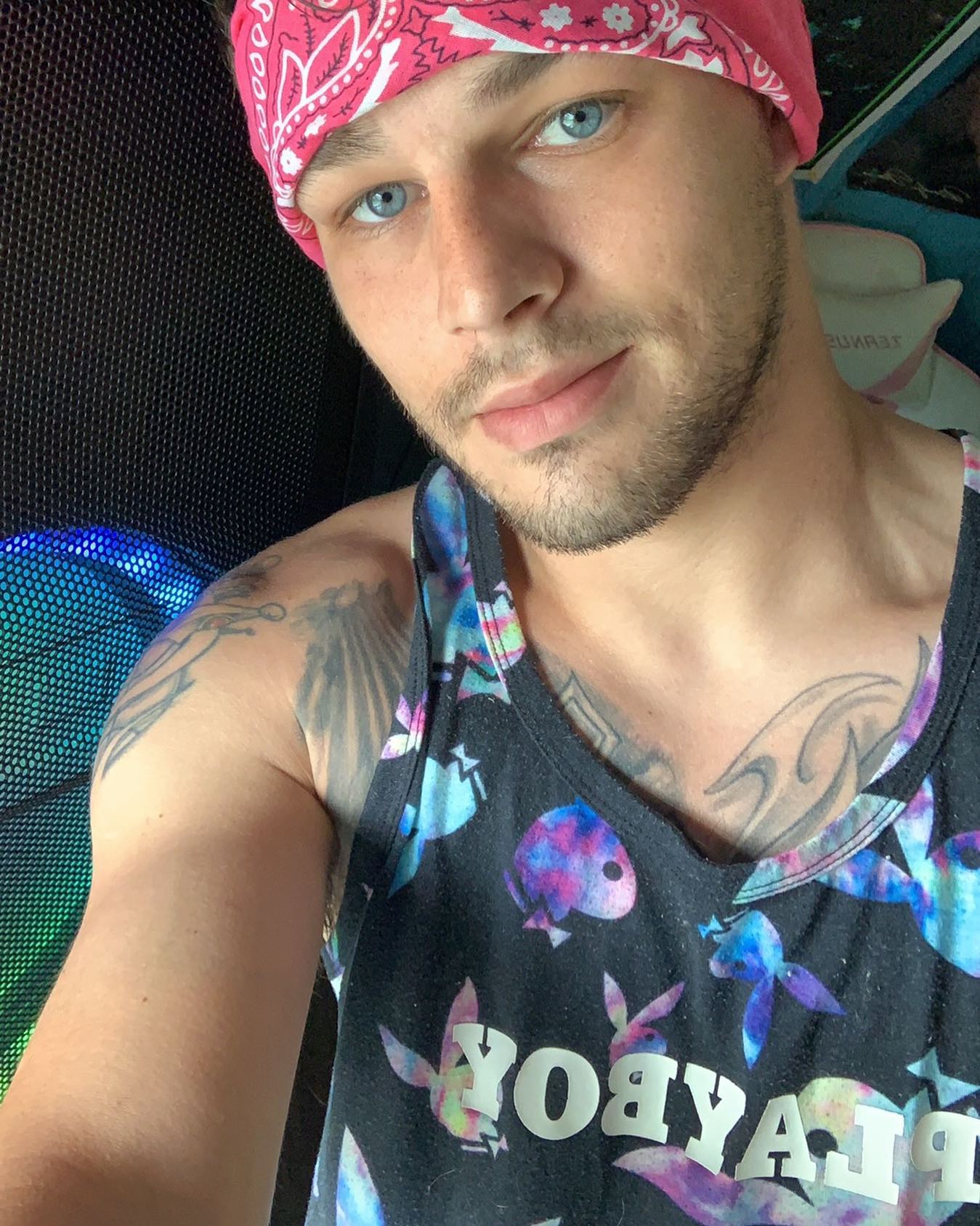 Let’s get it boys and girls ! Have a great day ! Enjoy that sunshine ☀️ daddy’s back and better then ever !
.
.
.
 #daddy #tatted #11 #blueeyes #single