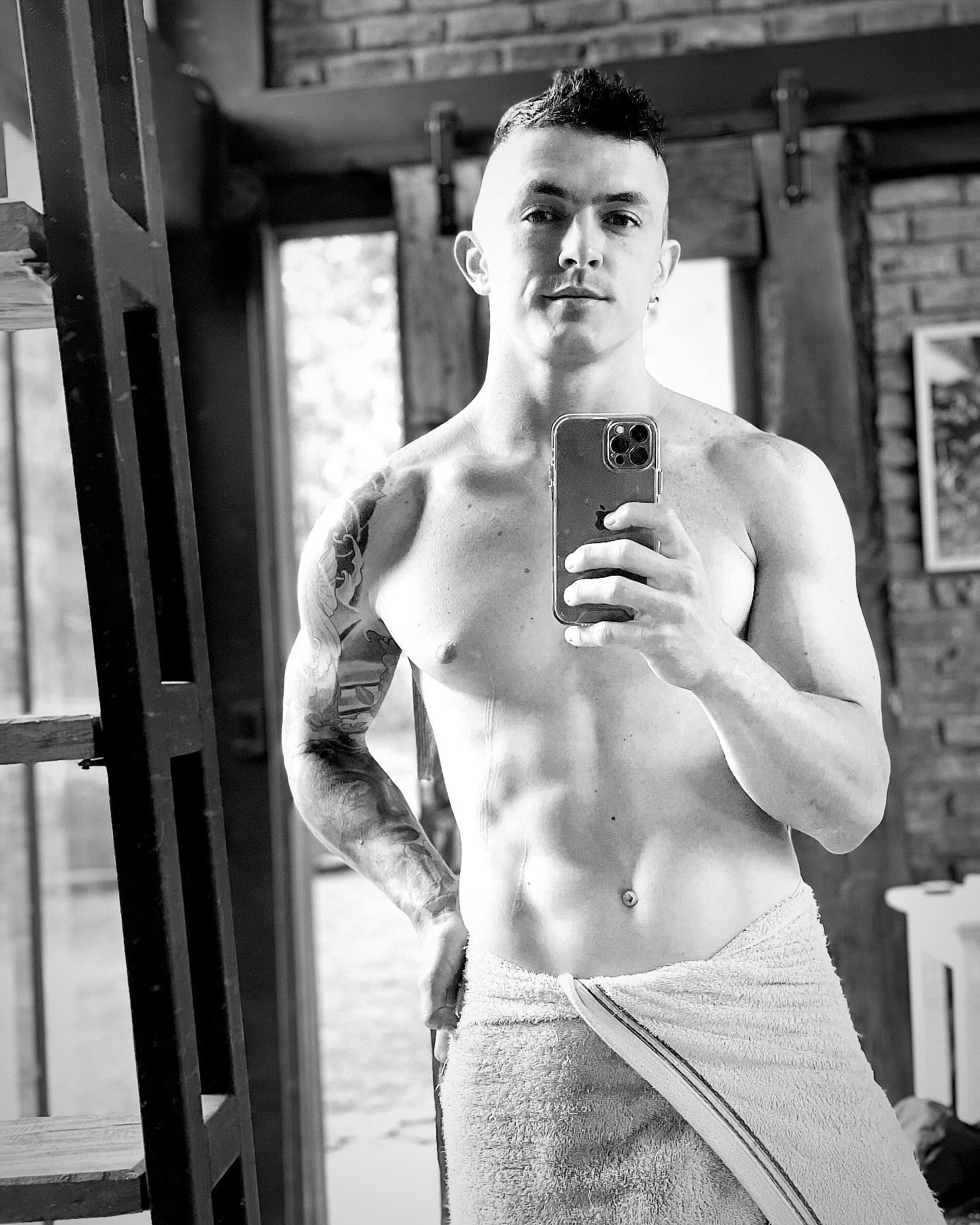 Ready?
.
.
.

.
#men #muscle #fitnessmotivation #fotografia #sexy