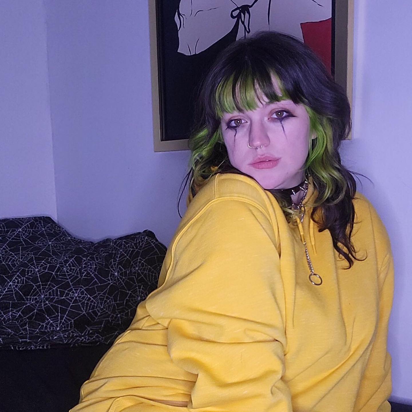 Do I look like Georgie from IT 🎈 with this yellow 🟡sweater 🟡 Open and shut case here,, you like goth alt baddies huhh?? Figured, not that difficult to spot 😘🥵🖤 do me proud and keep this in your memories 

#altgothbaddies #baddies #onlyfansgirls #efirl #tiktokthots #thiktok #gamergirl #catgirl #goththot #gothmom #altbaddie