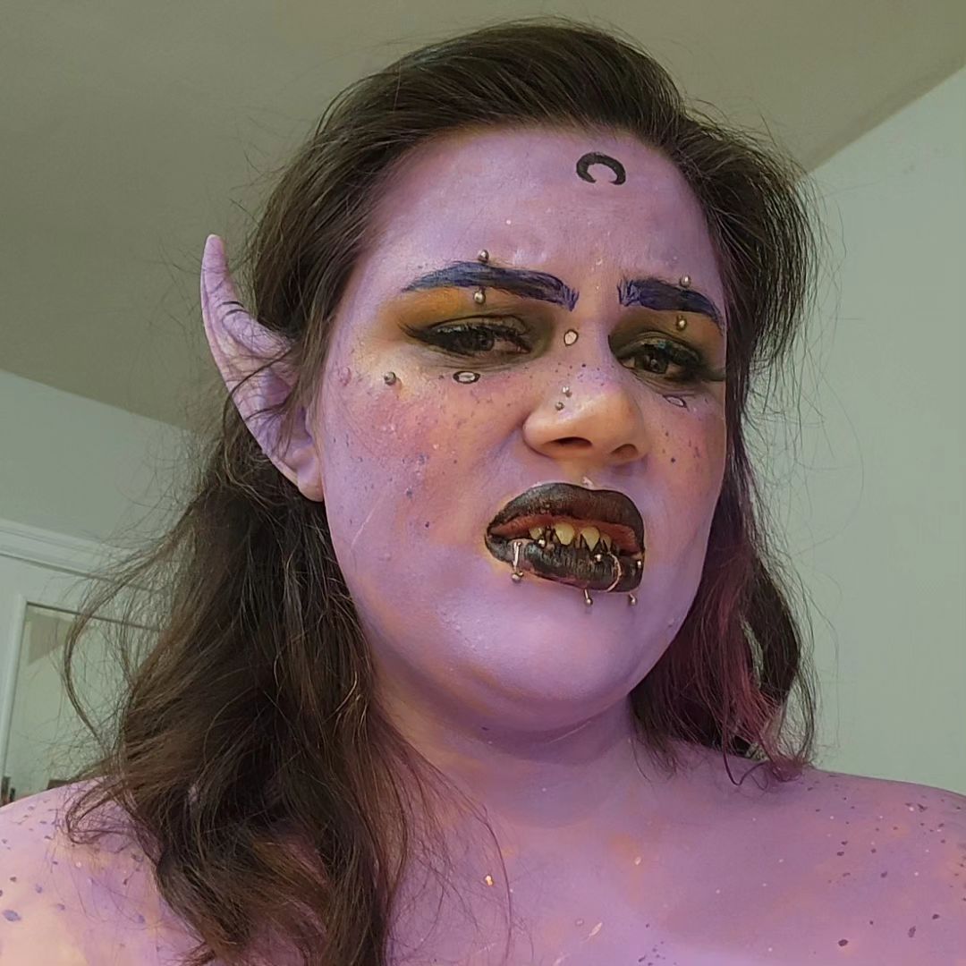 Tell me your rolls in the comments
Last  frame is my face upon 👀 unsolicited 🍆🍑 pics
.

Love from the chubby teifling elf of your dreams 💋
Video you know where.

#teifling
#elf 
#dndcharacter 
#dnd 
#teiflingcharacter 
#bodypaint 
#purple 
#elfears 
#fangs 
#cosplay 
#curvy 
#chubby