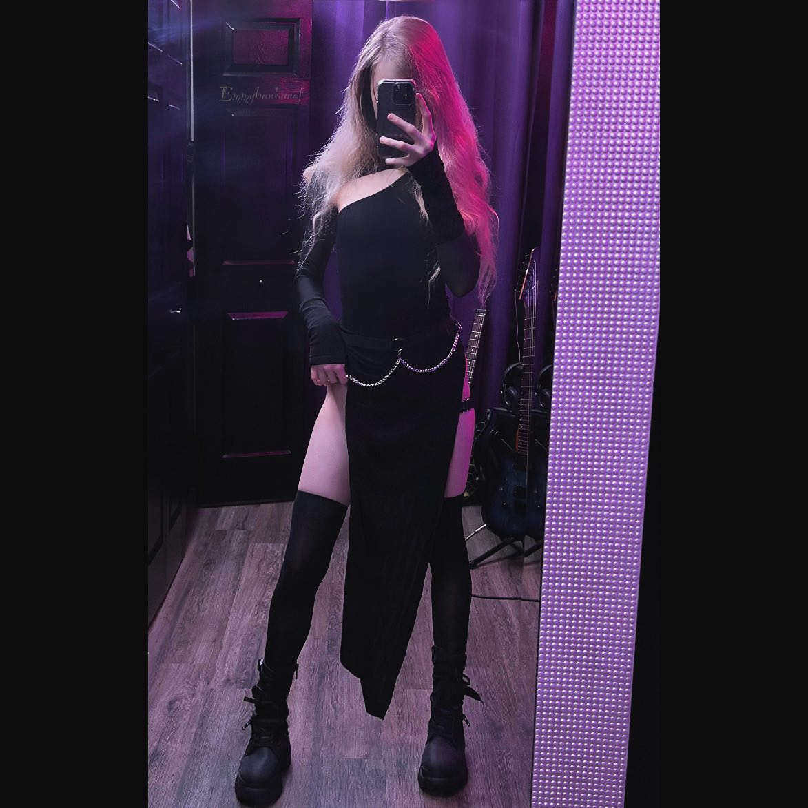 Knee high stockings literally make every fit better. I don’t make the rules 🤷🏼‍♂️

 #altgirl #altfashion #gothic #egirl