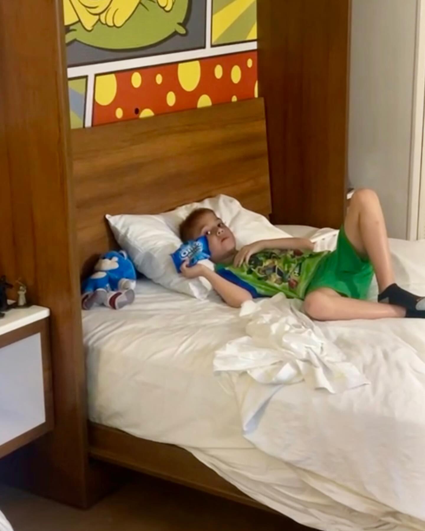 Disney’s Pop Century…It was an excellent way to celebrate Lukas’s 7th birthday. 🥳 YouTube video coming soon! 
#popcentury #disney #disneypop #disneyresort #resorts #travel #amputeelife #amputee #hotels