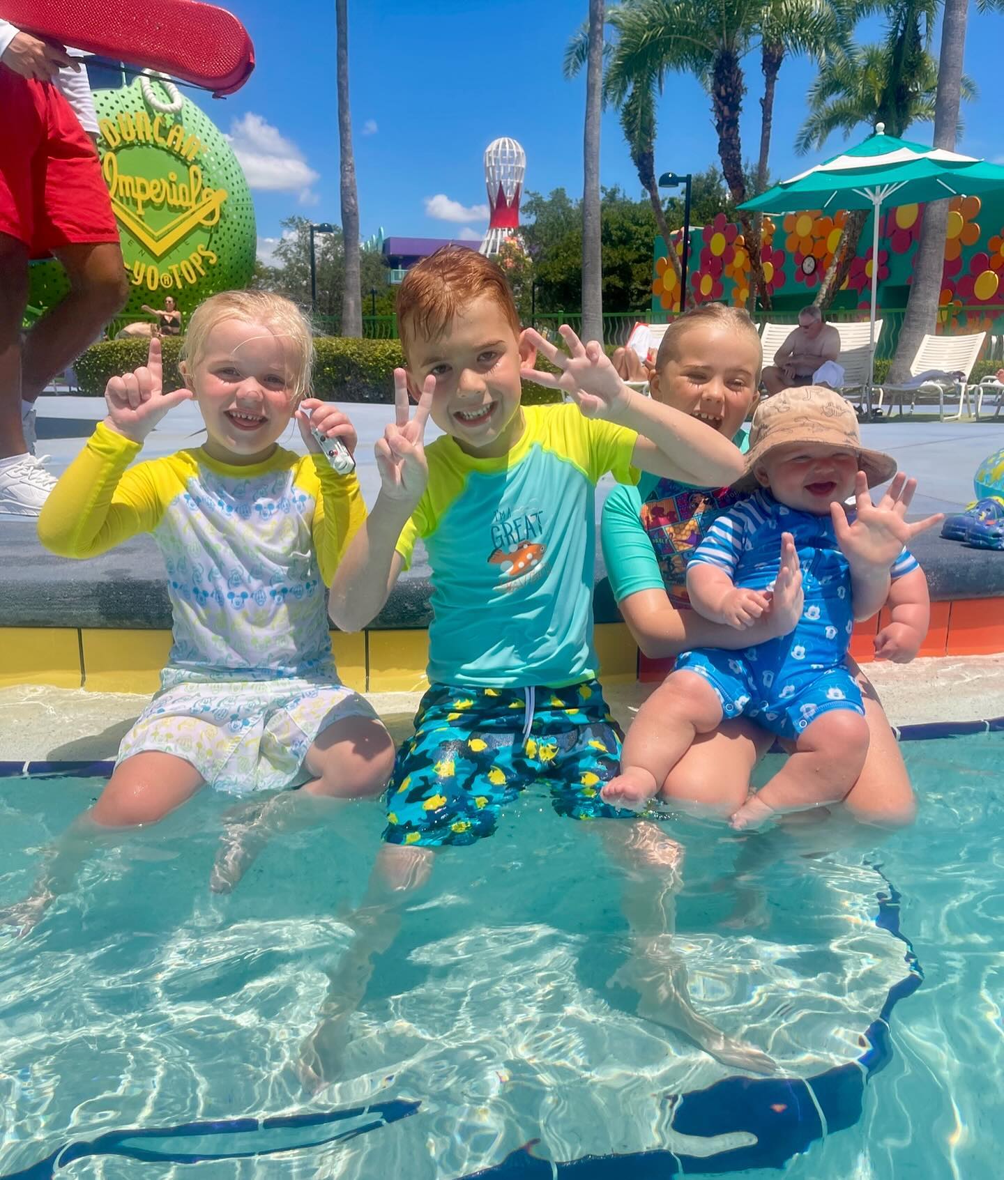 Fun times with friends and family at the Pop Century Resort in Disney World! Lukas just loved spending time here for his 7th birthday. 🎂 
#amputeelife #amputee #popcentury #hotels #resort #disney #disneyresort #travel