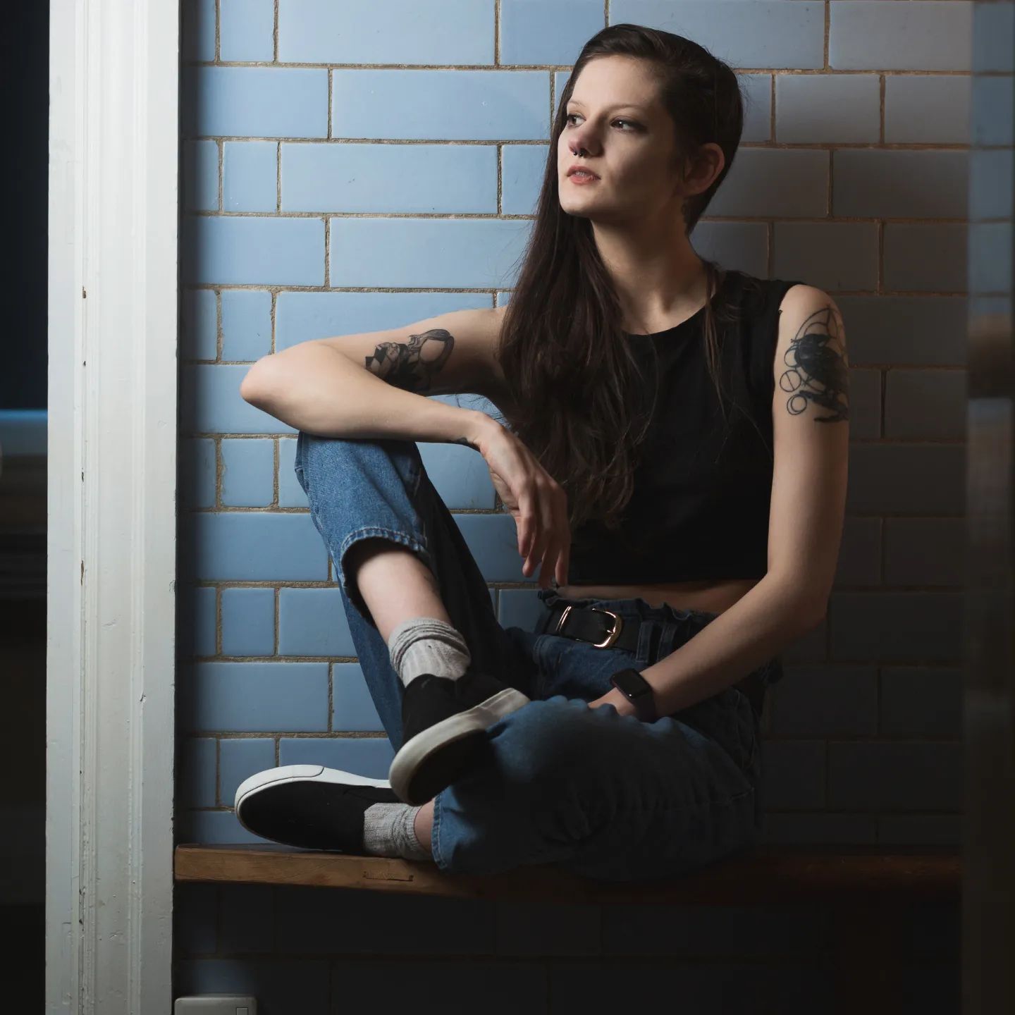 Tattoos and tiles 

📸 @foyers.photography 
🗺️ @eastcoast_creatives March meet

#inkedmodel #simplicity #everydayoutfit #keepitsimple #tiledwall #beautiful #jeans #blackinktattoo #paleskinbeauties #ukmodel #daytodaybeauty #morrígansraven #ec_creatives #relax #queergirls