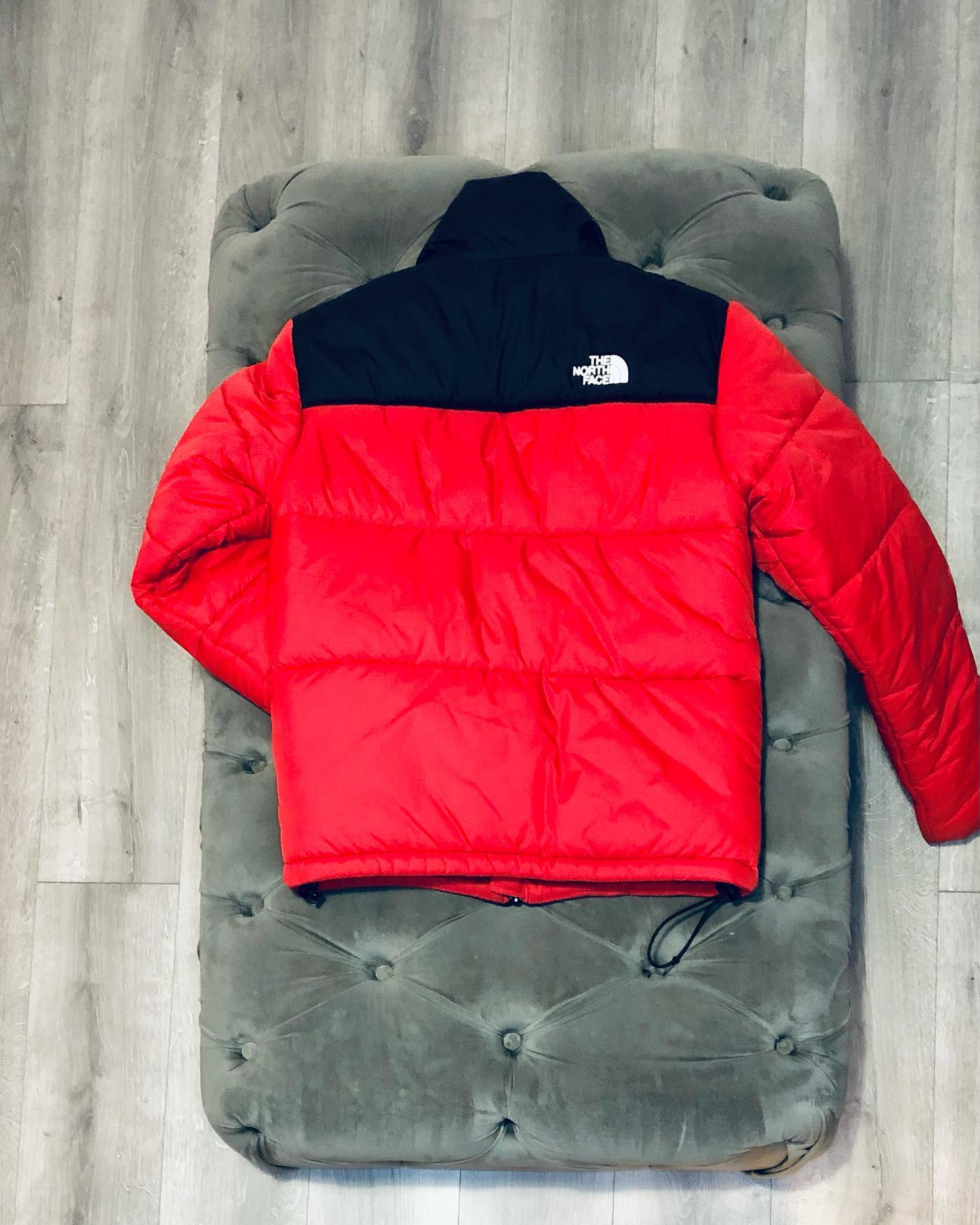 RED NORTH FACE JACKET
❌