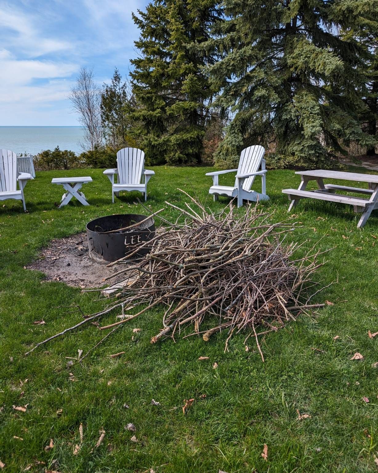 Instagram really needs to let you upload more then 10pics  at a time!  My arms feel like Jello today haha #yardwork #cleanup #rakingleaves #entrepreneur #bosslady #supportlocal #supportsmallbusiness #portofgoderich #surroundingareas #lakehome #lakehuron