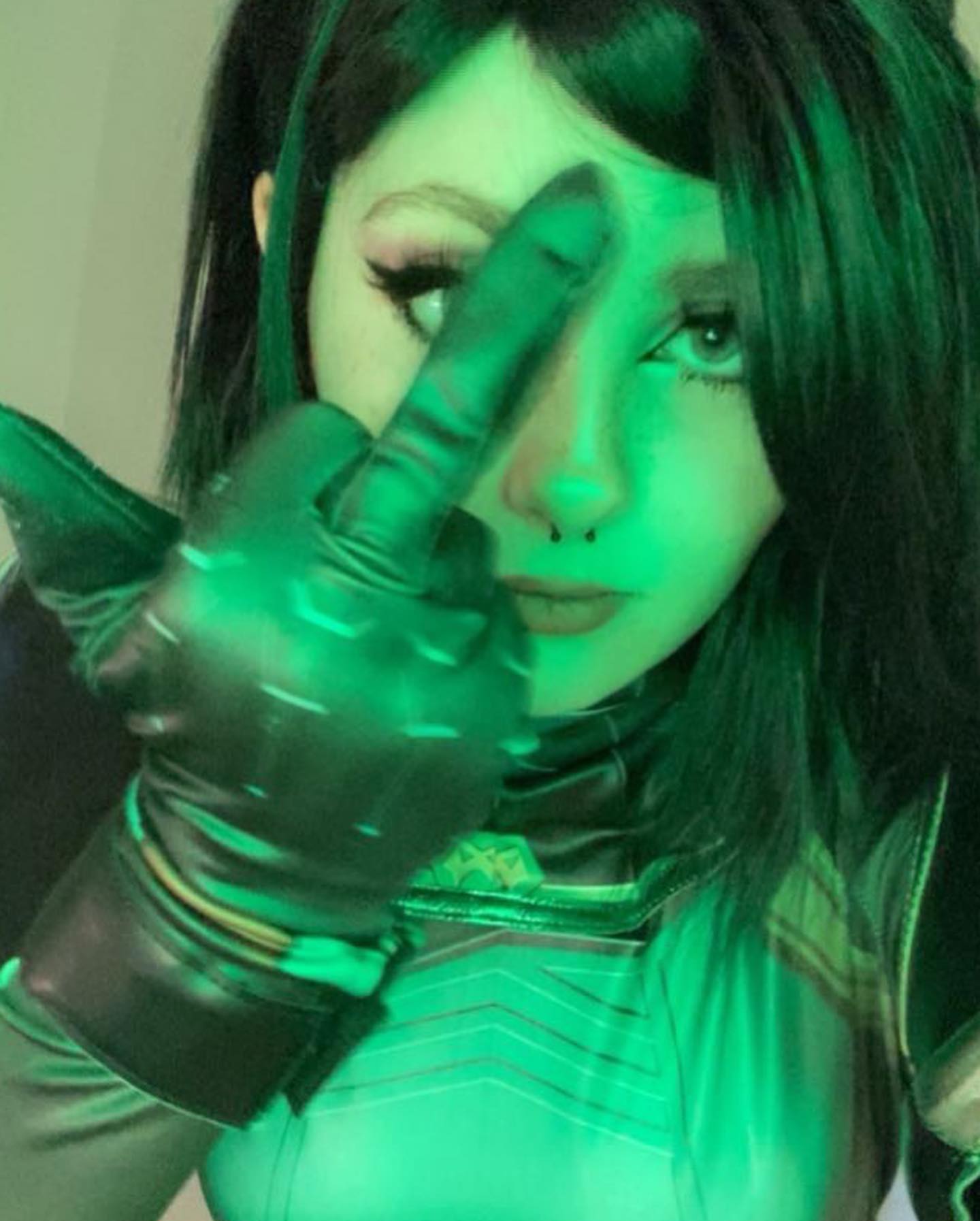 Viper! 🧪
-
please giv me riot gunbuddy 😔🙏
still love the cosplay on me :] this pic is a bit older, but it still slays 😼
-
tags!
#cosplay #cosplayer #cosplaying #cosplaygirl #valorant #riotgames #valorantcosplay #valorantviper #vipercosplay #vipervalorant #gaming #gamer #riot