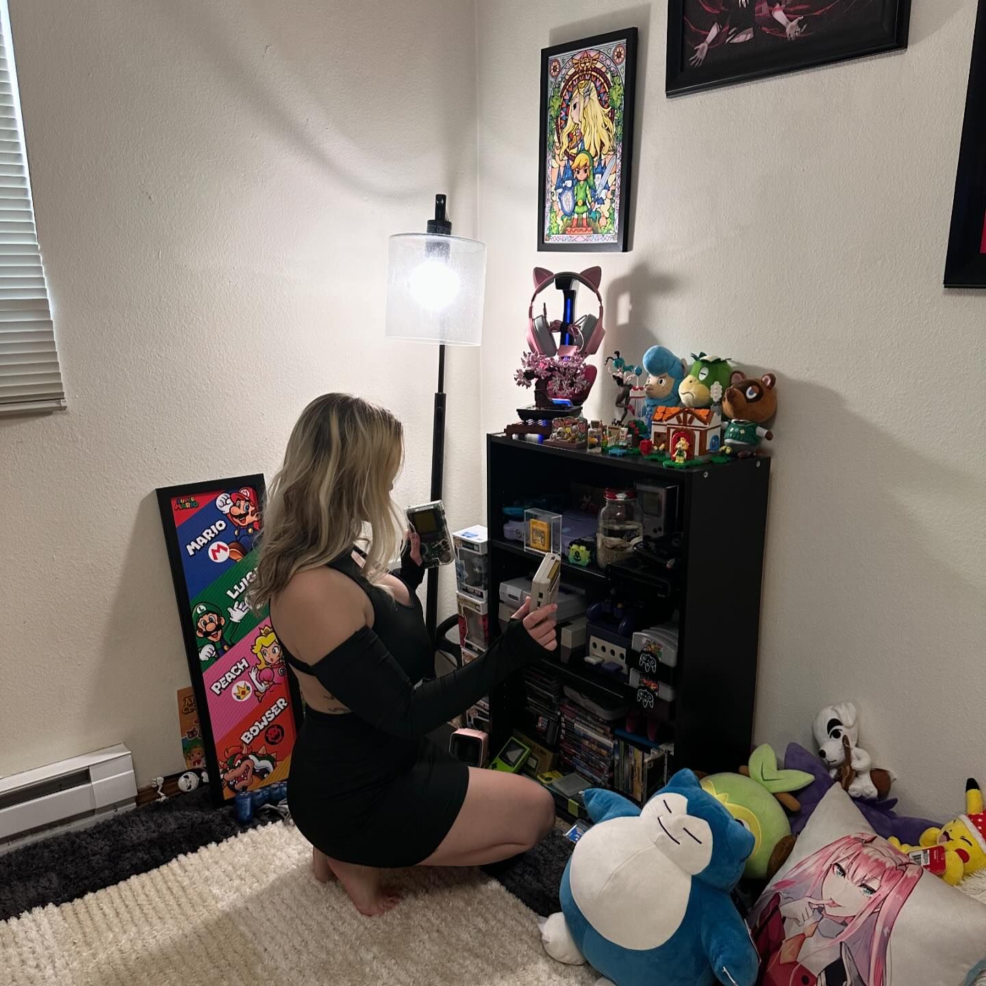 Can’t decide what to play.. 

🤔 to many choices… not enough choices. 😉

#gamergirl #gamecollection #retrogamer #fyp #gameroom #gaming #retrogirl #retro #style #egirl #gamer #retrocollective