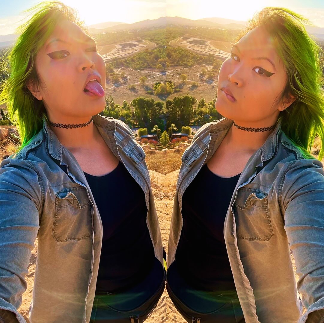 The view is pretty nice from up here, isn’t it? 😎🌅✨

Honestly with the wind in my hair, I thought I would majestic, but I feel like I look strangely… cocky?? I guess I’m not used to the tomboy look on me yet 😅 oh well, what do you think of it?? 🥺❤️‍🩹

Tags:

#view #mountain #mountainview #tomgirl #collarbone #choker