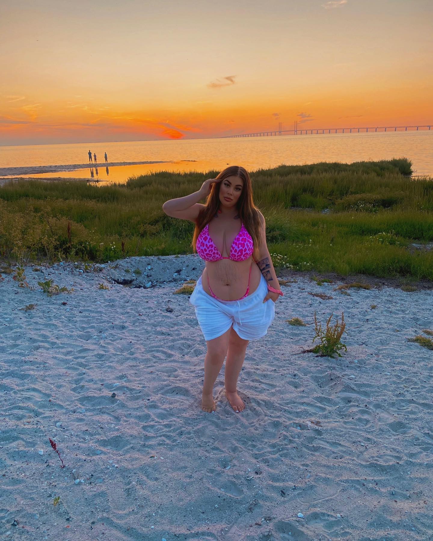 Catching Sunsets not feelings!! 🤭💕