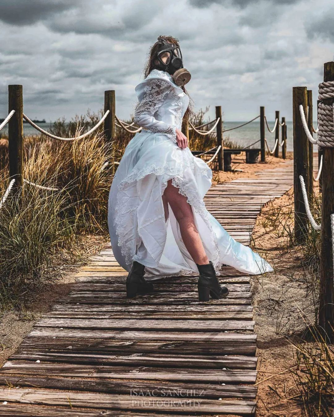 Hazard Bride
📸: Isaac Sanchez Photography