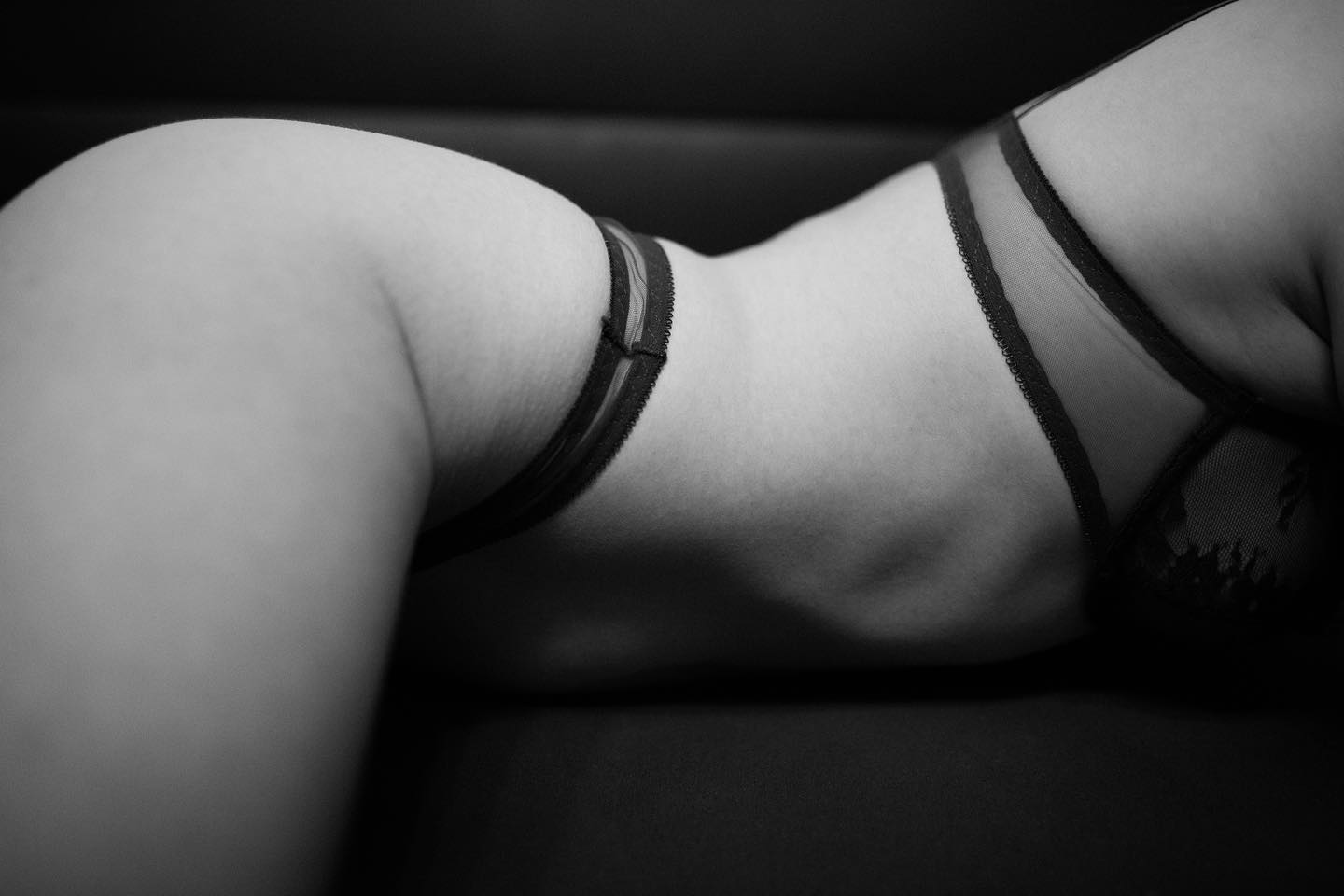 Link to my free OF in bio 🖤

#onlyfansgirls #onlyfansmodel #onlyfanz #fypシ #beauty #natural #fakebody #photography #blackandwhitephotography #bootylover