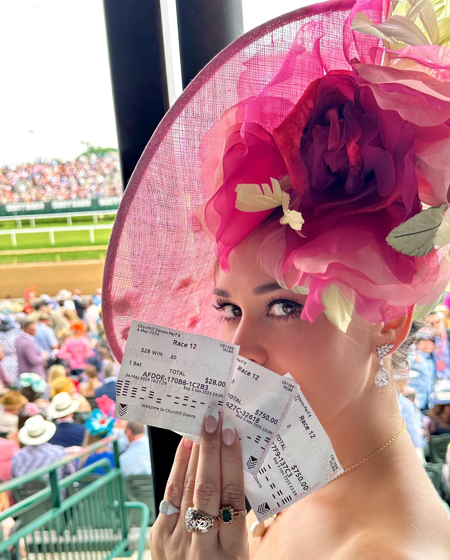 The Kentucky Derby 150 will always be one of the BEST experiences I’ve ever had!!!! 🐎🌹 From picking the winning horse “Mystic Dan”, celebrating Mark’s 36th birthday, & passing out with my mouth wide open on the ride home, I’d like to thank the Kendall Jackson Wine Family for inviting us, @macduggal for styling me & @nadrijewelry for the stunning jewelry. THAT WAS MAGICAL!! 🪄✨ #macduggal #nadrijewelry #kentuckyderby #kendalljackson #mysticdan #happybirthdaybabe
