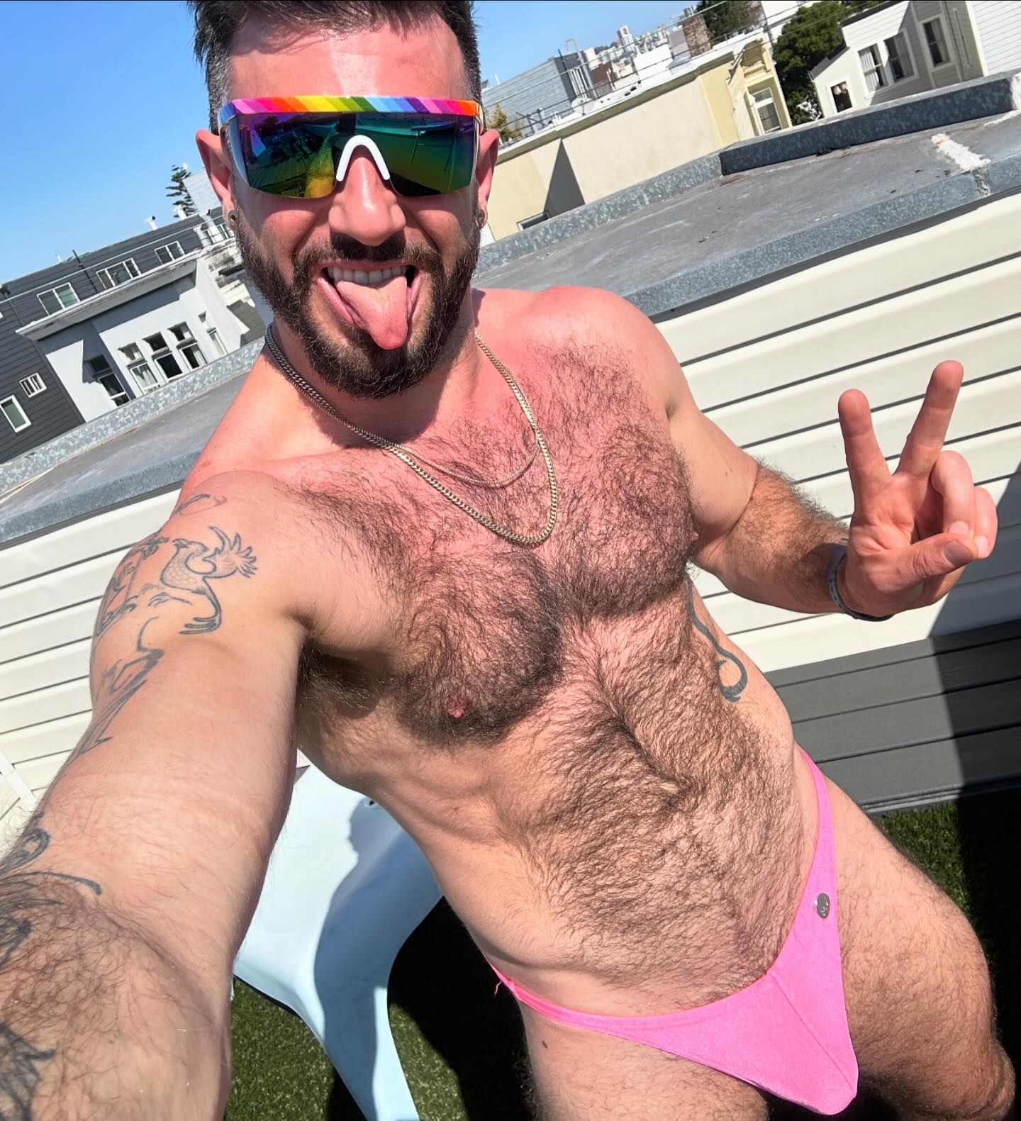 Feeling colorful! 🌈 

.

.

.

.

.

.

.

.

#beachsexy #hairyjock #musclejock #hairygaymen #hairymusclegay #hairymusclejock #hairymuscle #hairymusclemen #hairymuscles #furrybuddy
#poolgay #pooldays