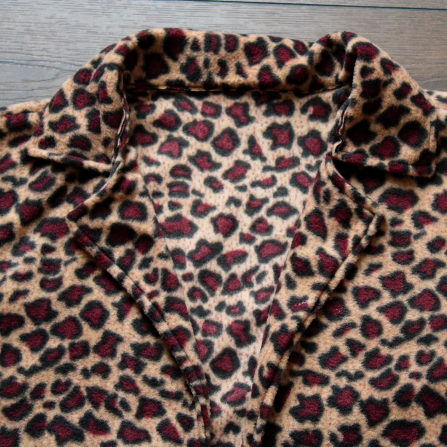 Fleece cheetah print worker shirt drops tomorrow 
.
.
.
.
.
 #fashion #fashiontrend #grwm #fashionreels #textileart #visualart #clothing #ootd #coffee #casualstyle
