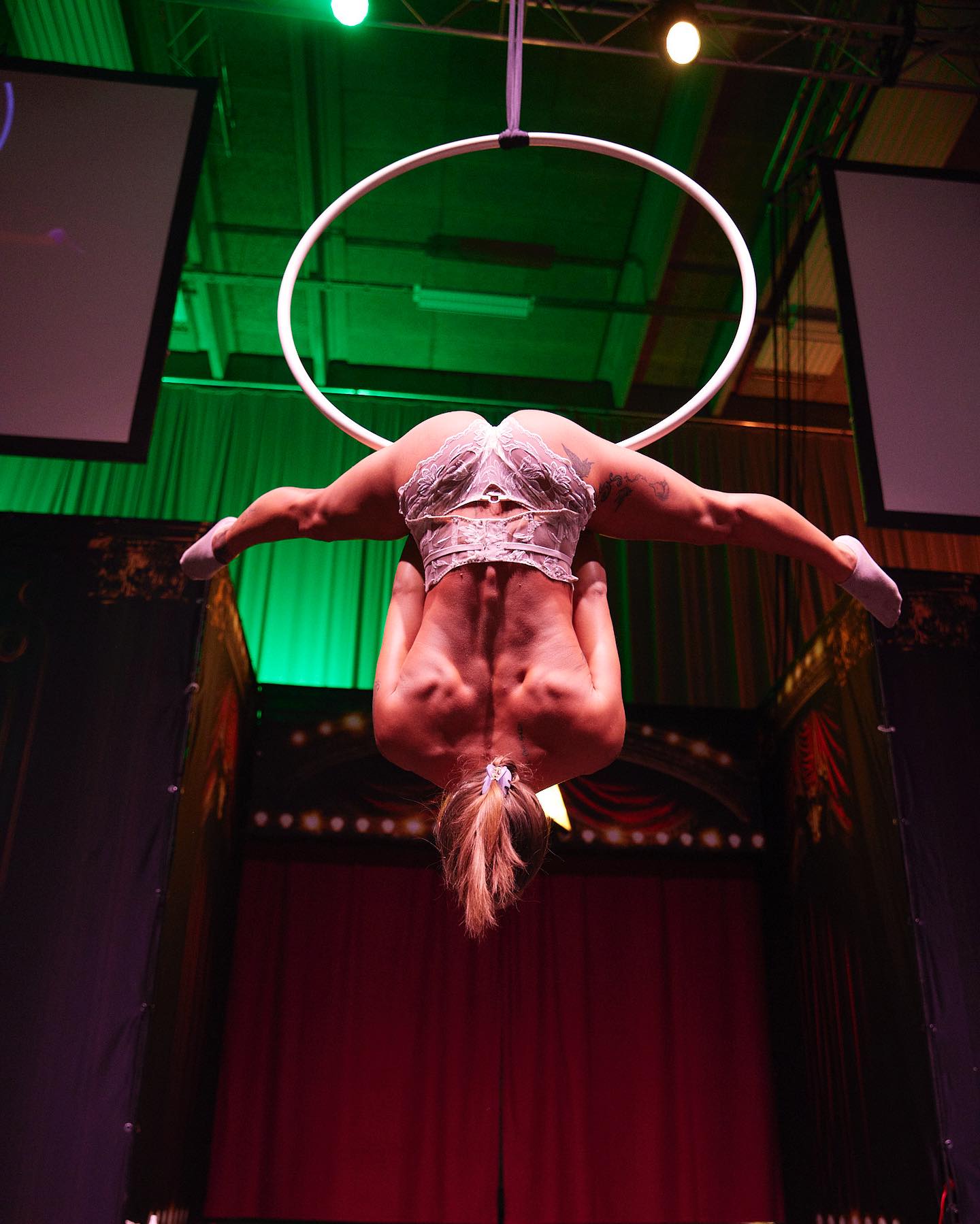 Stageshow @eroticworld.dk  #happy #lovely #joy #positivity #fyp #follow #viral #foryoupage #cute #viral #trending #trendingnow #outfitinspiration #outfit #style #styleinspiration #confidence #strength #energy #glamour #danishmodel #igbeauties  #fitness #danishgirl #circus #aerialhoop #aerial