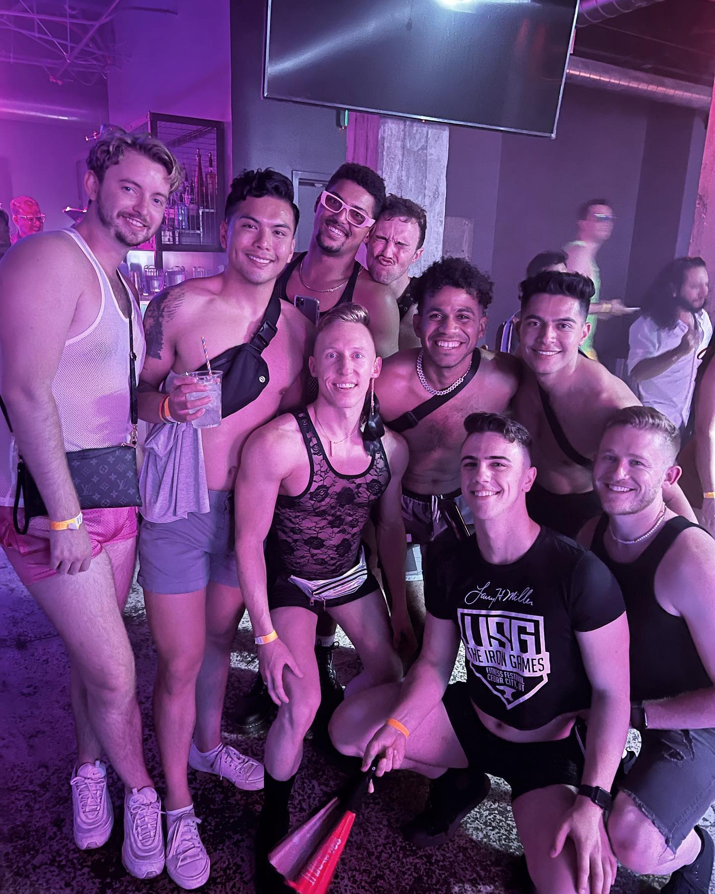 HI GAY 🌈💅🏻🍑💦🐴

My first ever pride was so amazing! Really appreciate the special and loving people I have in my life! Thank you for making this weekend one to remember! 

#pride #lgbt #gay #gayman #gayboy #gaymuscle #gayparty #gaymen #gaylife #pridemonth #pride🌈 #celebration #party #gayparty