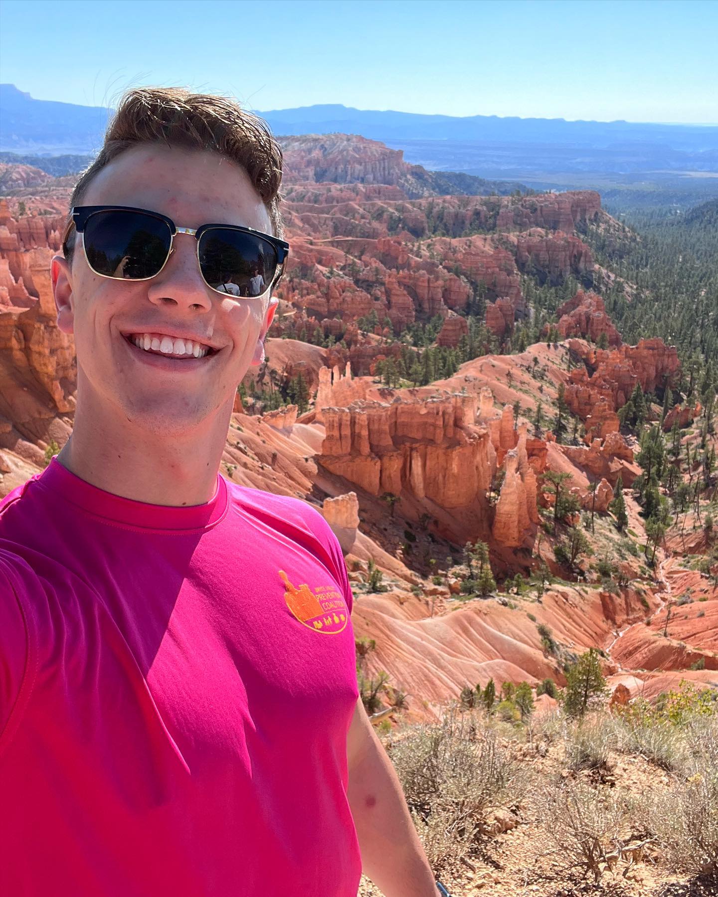 The gaggle of gays takes on Panguitch and had the best time! Such a fun summer adventure! 🫶🏻❤️

#friends #utah #panguitch #bryce #brycecanyon #gay #gays #gaymen #gaymuscle #gaypride #gayfriends #gaggle #gaggleofgays #gayfitness #gayman
