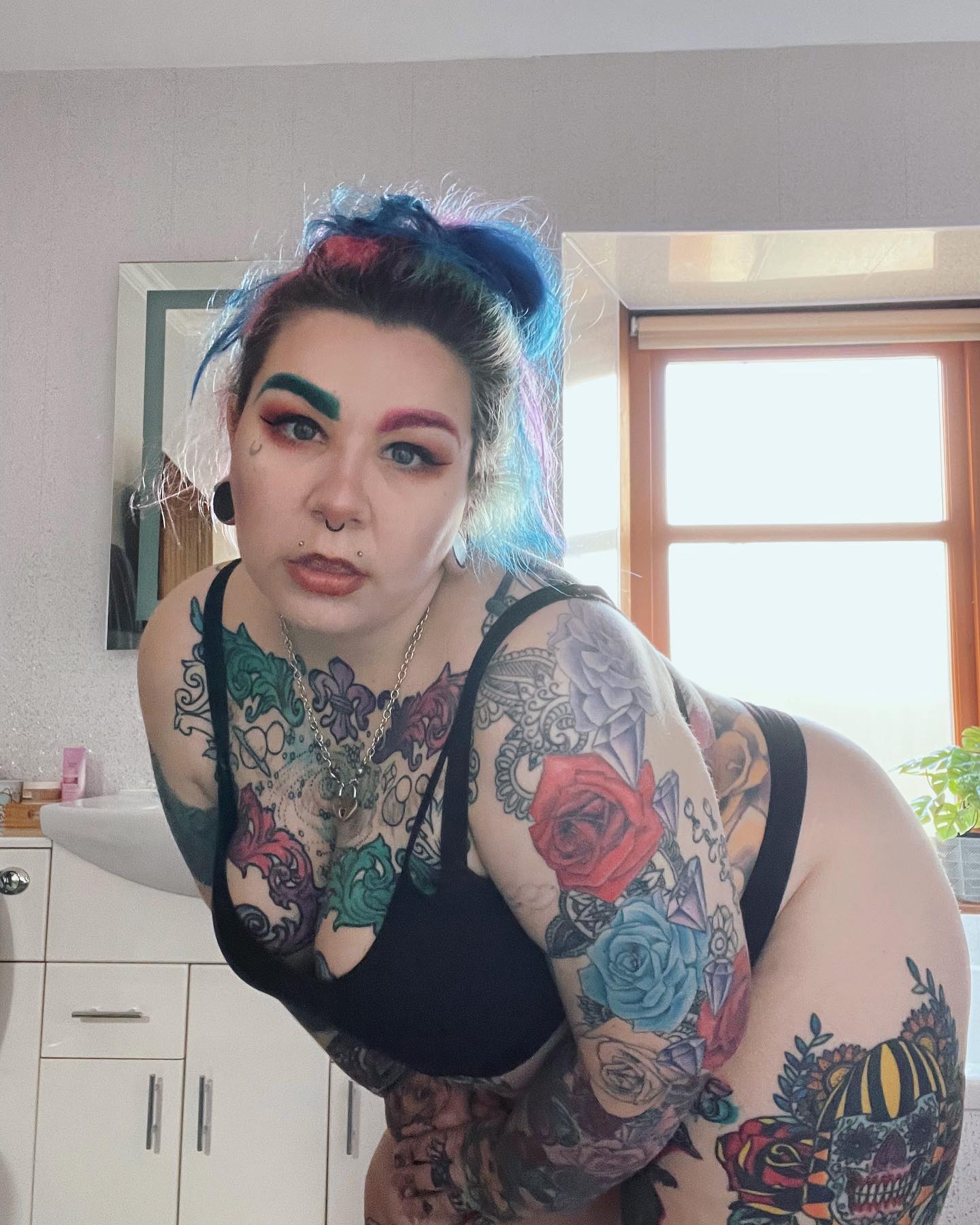 Did someone ask for a bad b1tch? 😘
.

#of #ofcreator #onlyfanslink #onlyfansgirl #onlyfans #onlyfanspromo @onlyfans #promotion #promobabe #girlswithtattoos #facetattoo #girlswithpiercings #altgirls #bbw  #emo