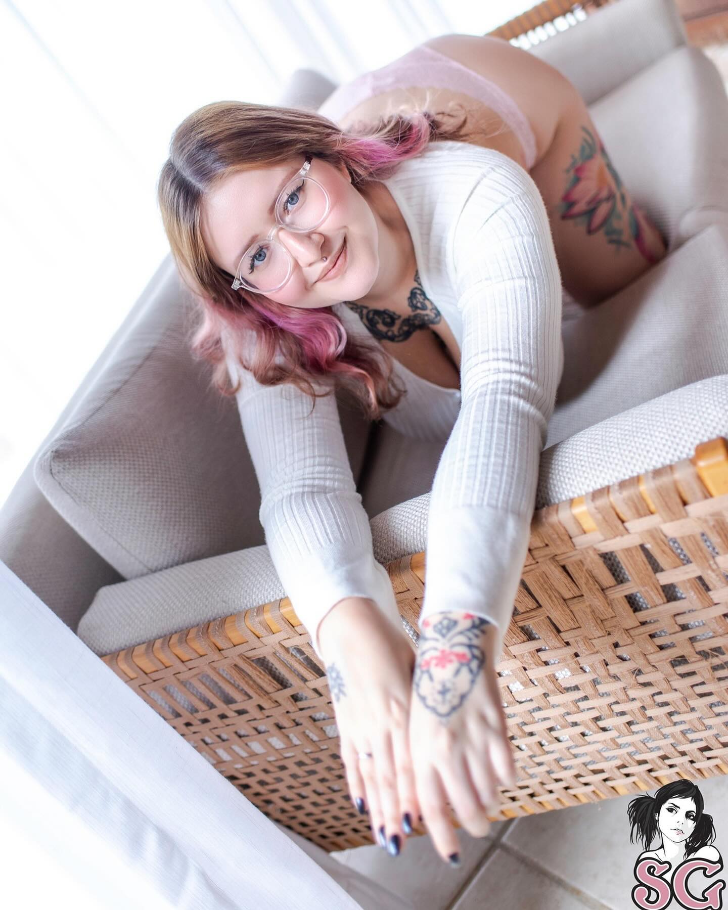 My new photoset “Ray of light” now in member review on @suicidegirls 
📷: @thimeowph