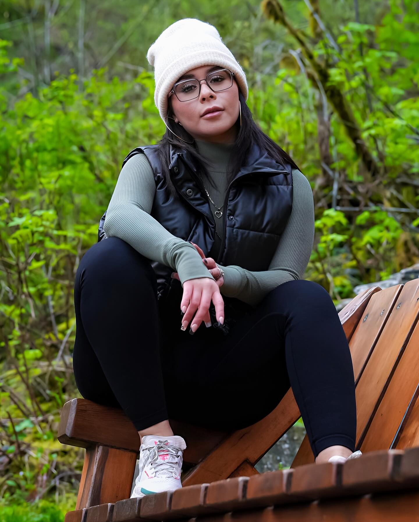 The Earth 🌎 Does Not Belong To Us , We Belong To Earth 🫶🌲
.
.
.
#nature #fridayvibes #oregon #portrait #outdoors #model #fashion #follow #activities