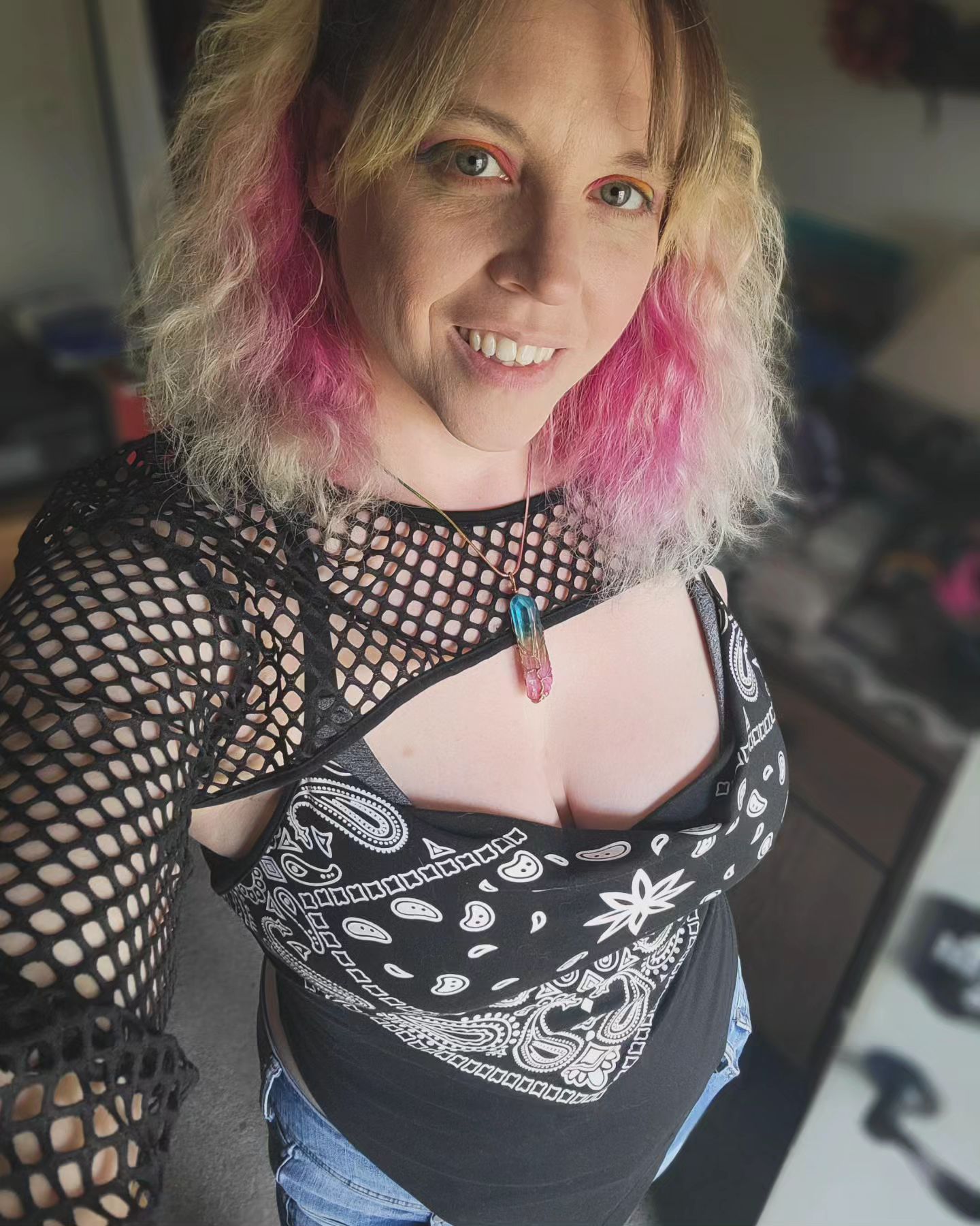 Heading out for some late lunch, then home for some tv and a twitch stream. Happy #tuesday Sue Crew!
💕❤️🧡💛💚💙💜💕

🦄
🌈
🦄
🌈
🦄
🌈
🦄

links in bio ❤️

#twitch #twitchaffiliate #supportsmallstreamers #smallstreamer #streamergirl #gaming #gamer #girlgamer #gamergirl #gamerlife #pcgaming #happy #positivevibes #instamood #cute #twitchgirls #thickwomen #rainbow #unicorn #bekind #bekindtoyourself
