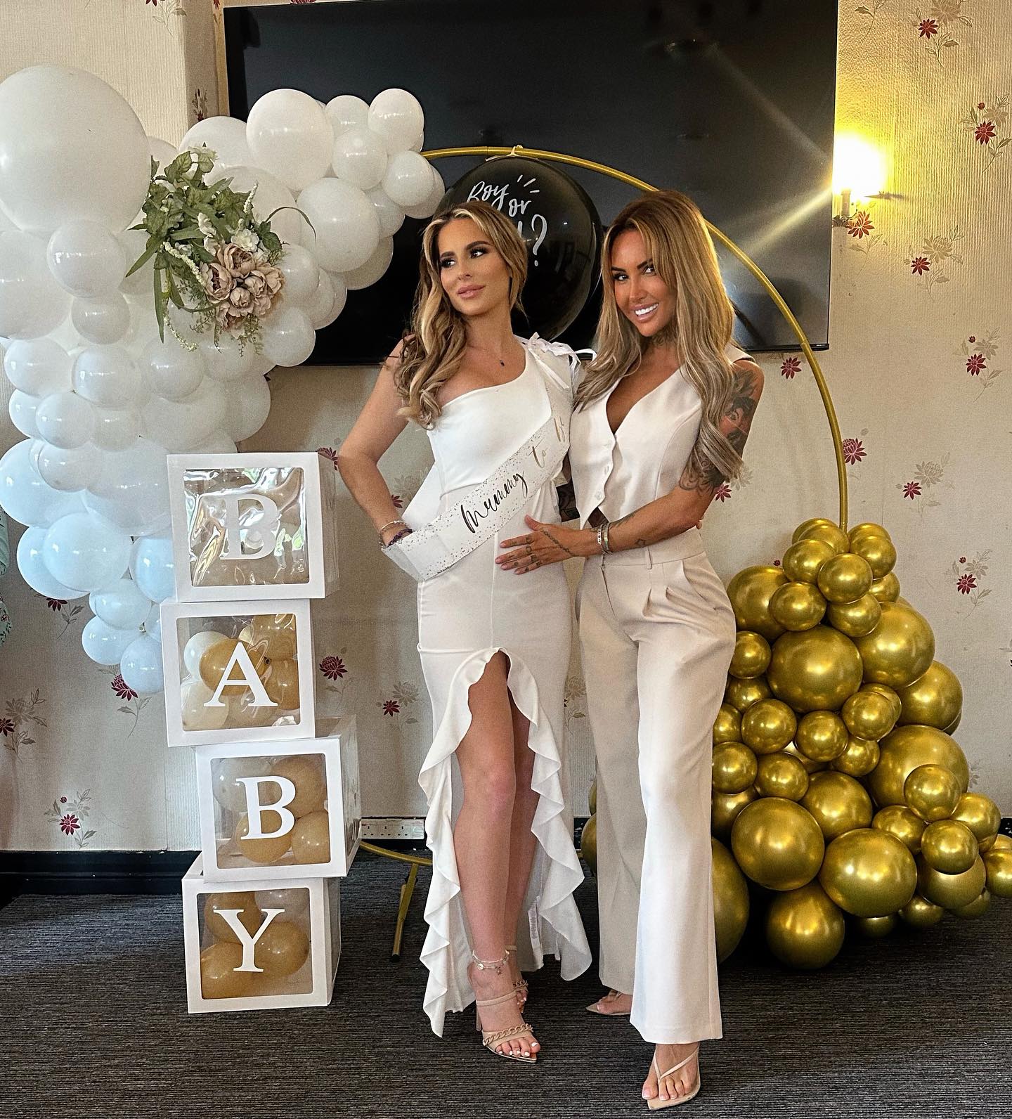 Happy international Women’s day 🌹Throwback to my Gender Reveal Party! One of my most precious special days of my life finding out I’ll be raising a strong beautiful little princess, my biggest bundle of joy🎁 

Thank you for giving me the biggest purpose in my life choosing me to become your Mammy! 

I can’t wait to travel the world with you & give you all the love you need and deserve! You fill my heart with so much love, I’ve lost count at how many happy tears I’ve cried over you I feel so lucky and grateful you have changed my life so much already ❤️

I love this video of my family & Closest friends  reactions so cute leaving the camera running priceless moments to share in the future with my little girl.. You and me forever

Ps thank you @momentsbymelissa23 @themelissapoppy for my amazing balloons & decorations you smashed it girl!! @liammalvern for the amazing Pizzas from the restaurant & my family & friends for all the help, gifts, love & support we are forever grateful yous are always spoiling us 💋