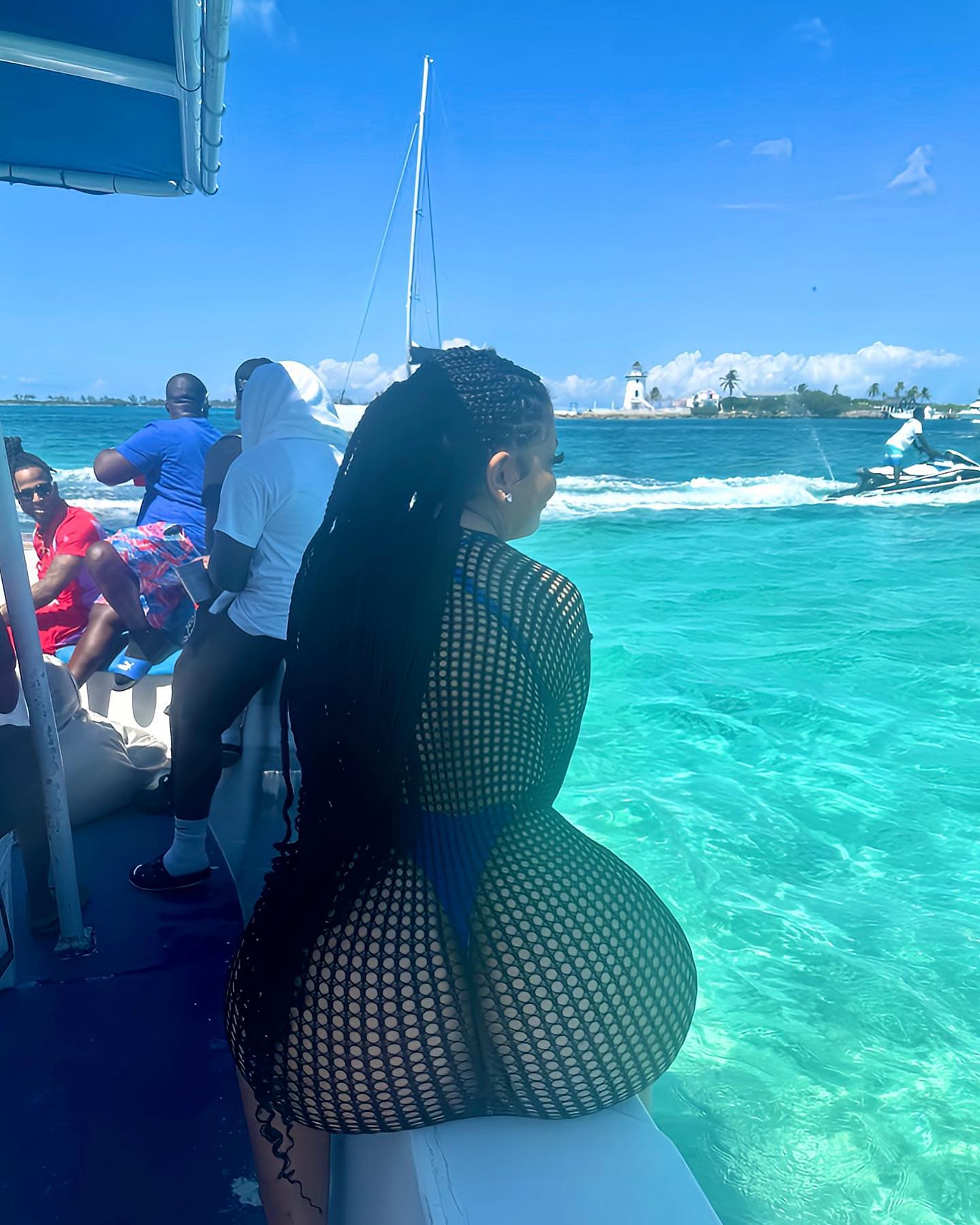 Made it to chapter 32 🥳🇧🇸
