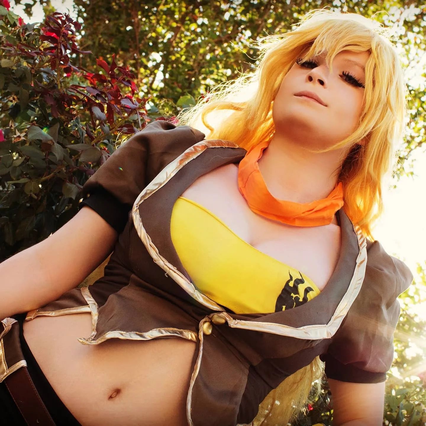 WHO ALL IS HYPED FOR THE #RWBY ANIME?! 

our v1 outfits are coming back! I still have mine - I'd prod need to adjust it though cause my flex is much stronger now 😅

Yangs new outfit though 👀 ugggh now I gotta make that one 

Most pics by @kevinthedirector

#cosplay #rwbycosplay #yangxiaolongcosplay #yang #yangcosplay #yangxiaolong #rwbyicequeendom #anime #animecosplay #roosterteeth