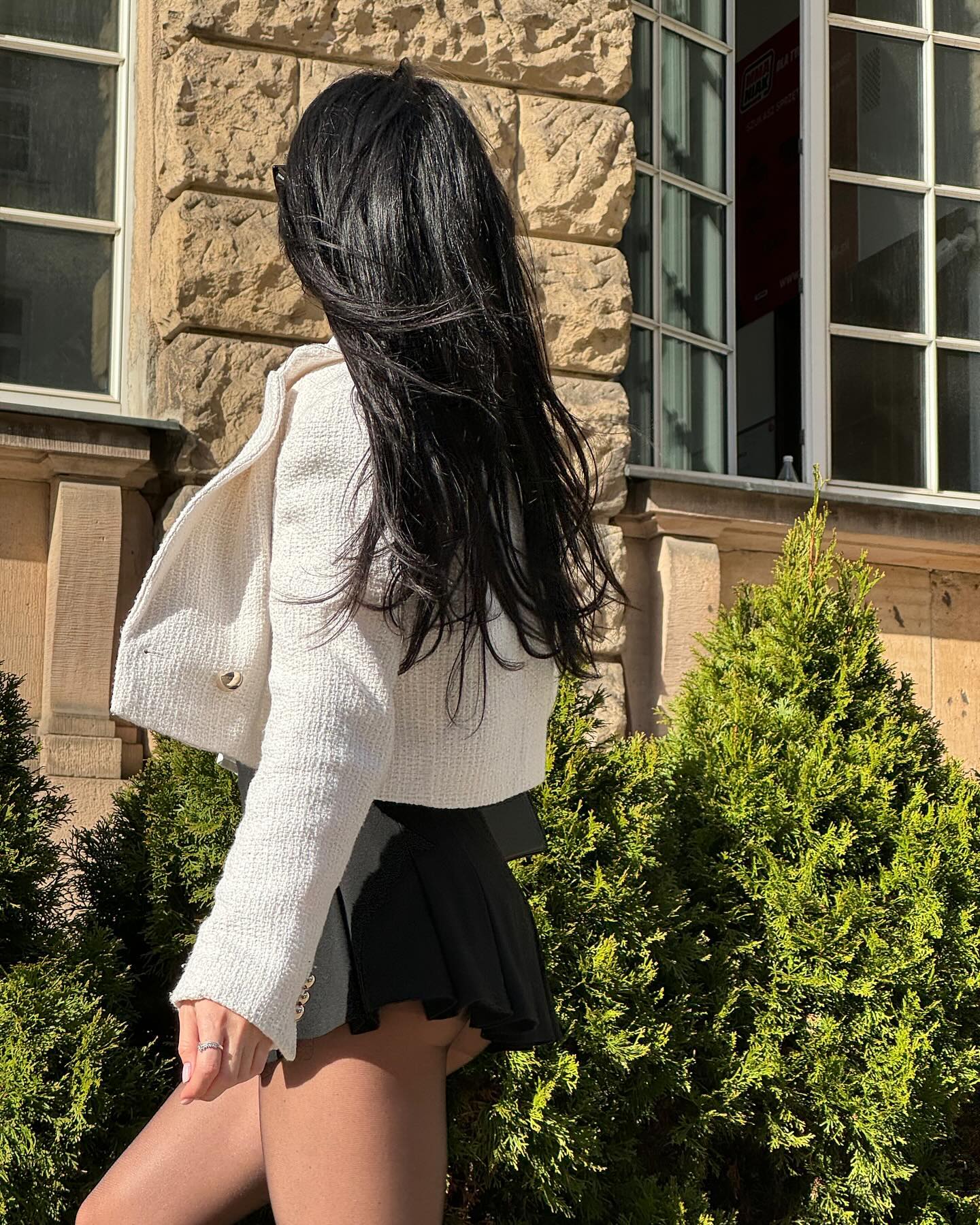 It’s a little unsafe to walk around in such a skirt 🤭