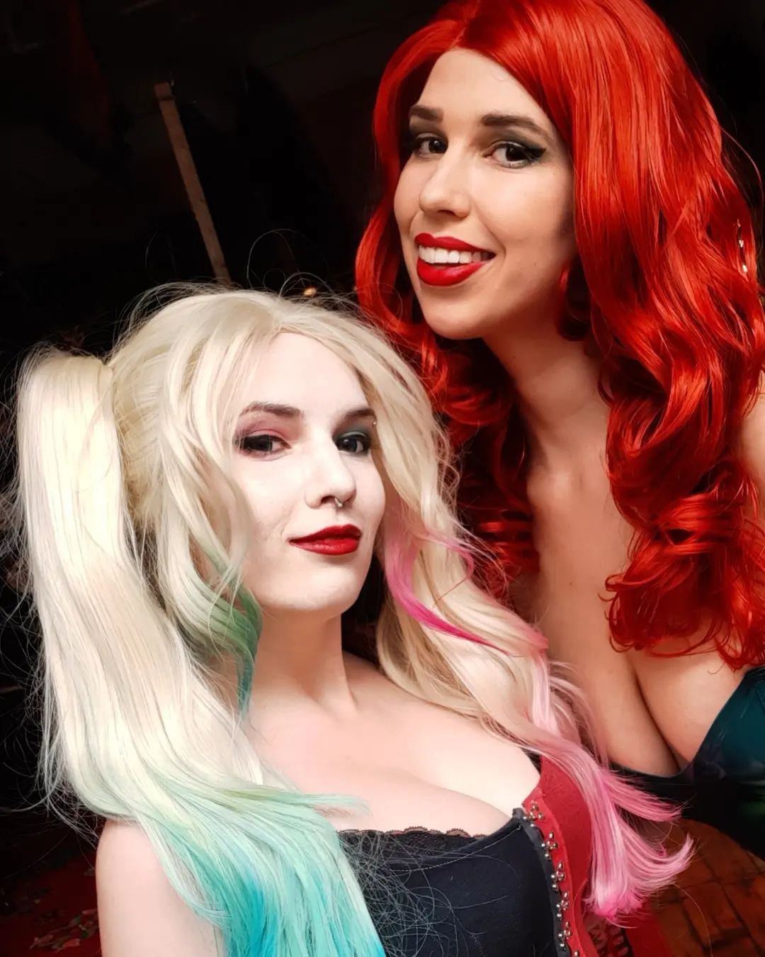 Happy Pride Month from everybody's favorite "roommates" ! 🏳️‍🌈🏳️‍🌈🏳️‍🌈
*
*
*
#harleyquinncosplay #harleyquinn #poisonivy #poisonivycosplay #dccomics #dccosplay
