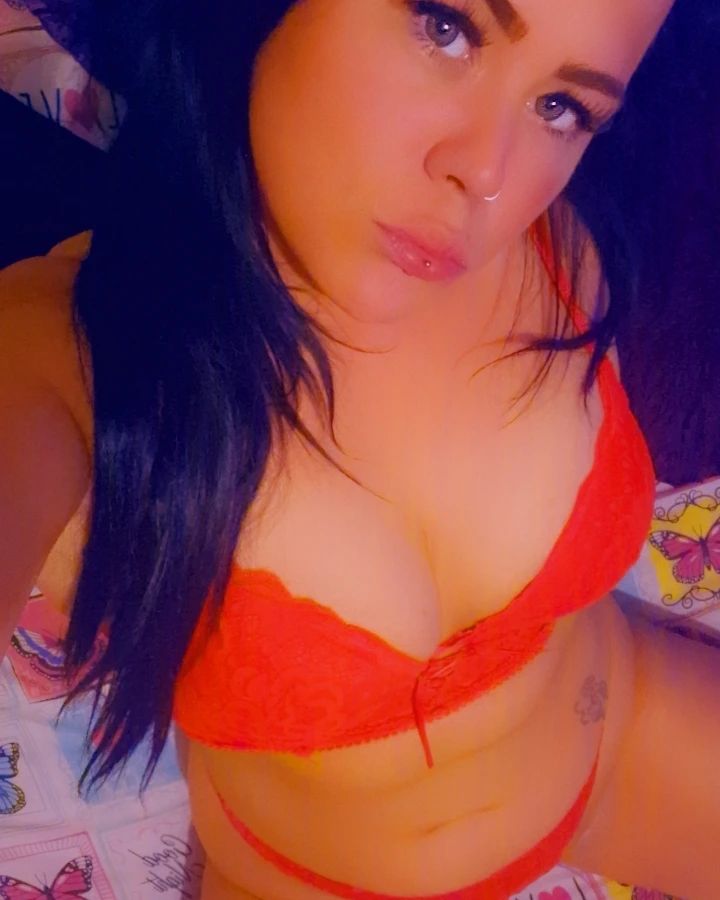 LIKE THE NEW FIT? 
I heard red is your favourite on me ..
I'm back & 😈💦 than ever..
You know where to cüm 💦 
LINK IN BIO 
#onlyfans #onlyfanspromo #redlingerie #onlyfangirl #onlyfansbabe
