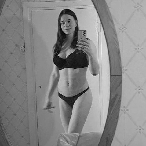 Happy Saturday 💋💋
.
.
.
.
.
#model #fashion #brunette #woman #hot #single #singlegirl #finnishgirl #swedishgirl #swedish #finnish #fit #fitness #abs #bodybuilder #bodybuilding #glamour #glamourous #girl #cute #underwear #bra #beautiful #beauty