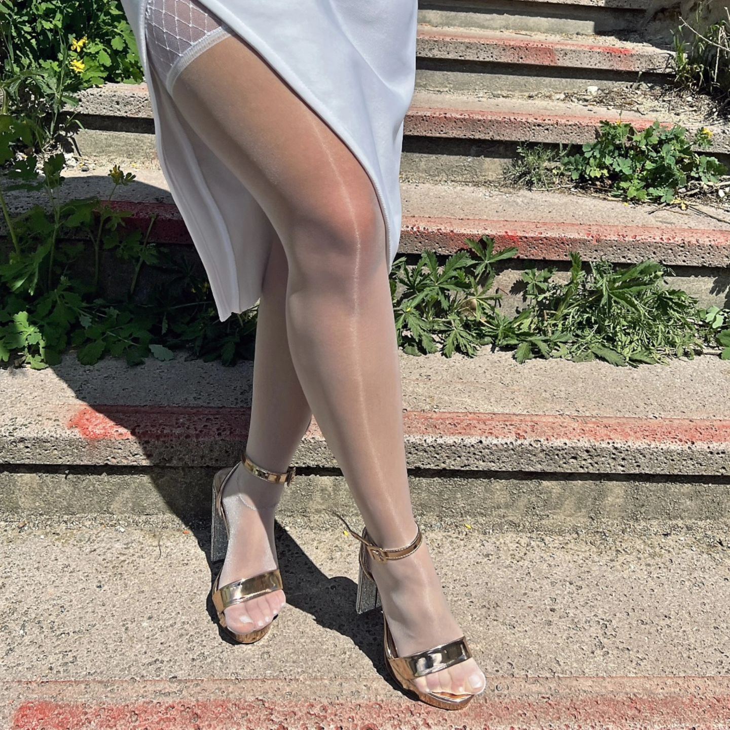 White outfit - white mini dress + white stockings + golden high heels sandals 🤍🤍🤍
City trip, park walk, car selfies. 

#autoreggenti #calzedonia #calzeautoreggenti #stupenda #intimissimi #collantblanc #collant #romantic #roma