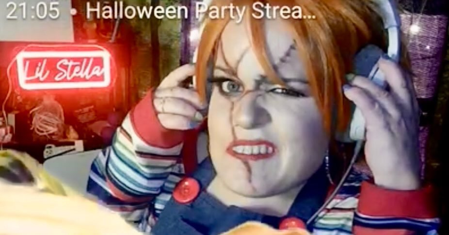 Happy Halloween y’all!!!! First time being #chucky #chuckycostumes #halloweenlivestream #halloween #adultsincostumes #youngatheart #gore #childsplayclothing