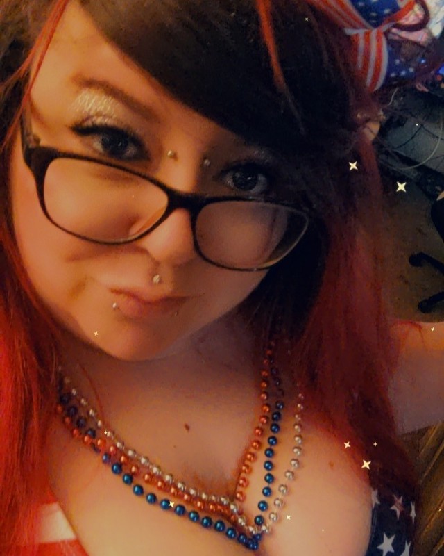 I'll be live on OF in an hour for veterans day!! Dont miss the fun cutey streamie! Wheel spins only $3!!! xoxo #OF #onlyf4ns #0nlyfans #onlyfansgirl