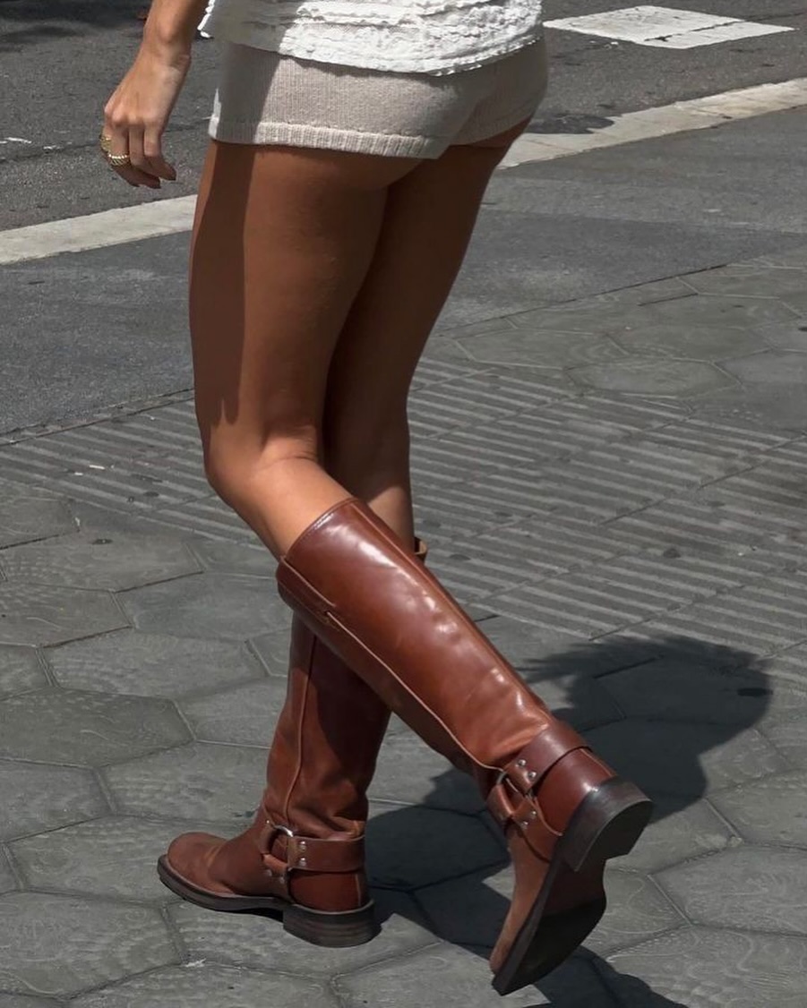 Looking for similar boots🥺