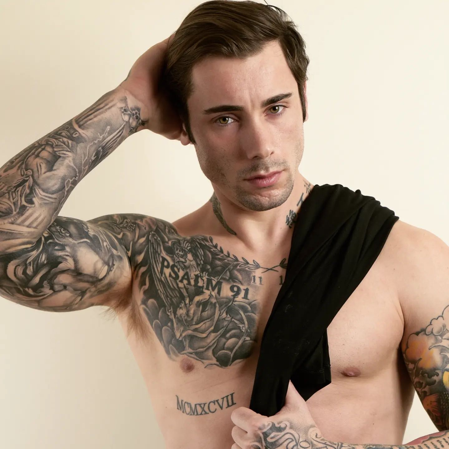 By popular demand Adam is back at Maverickmales.

#maleonlyfans #malemodels #malephysique #malephotography #fitnessmodel