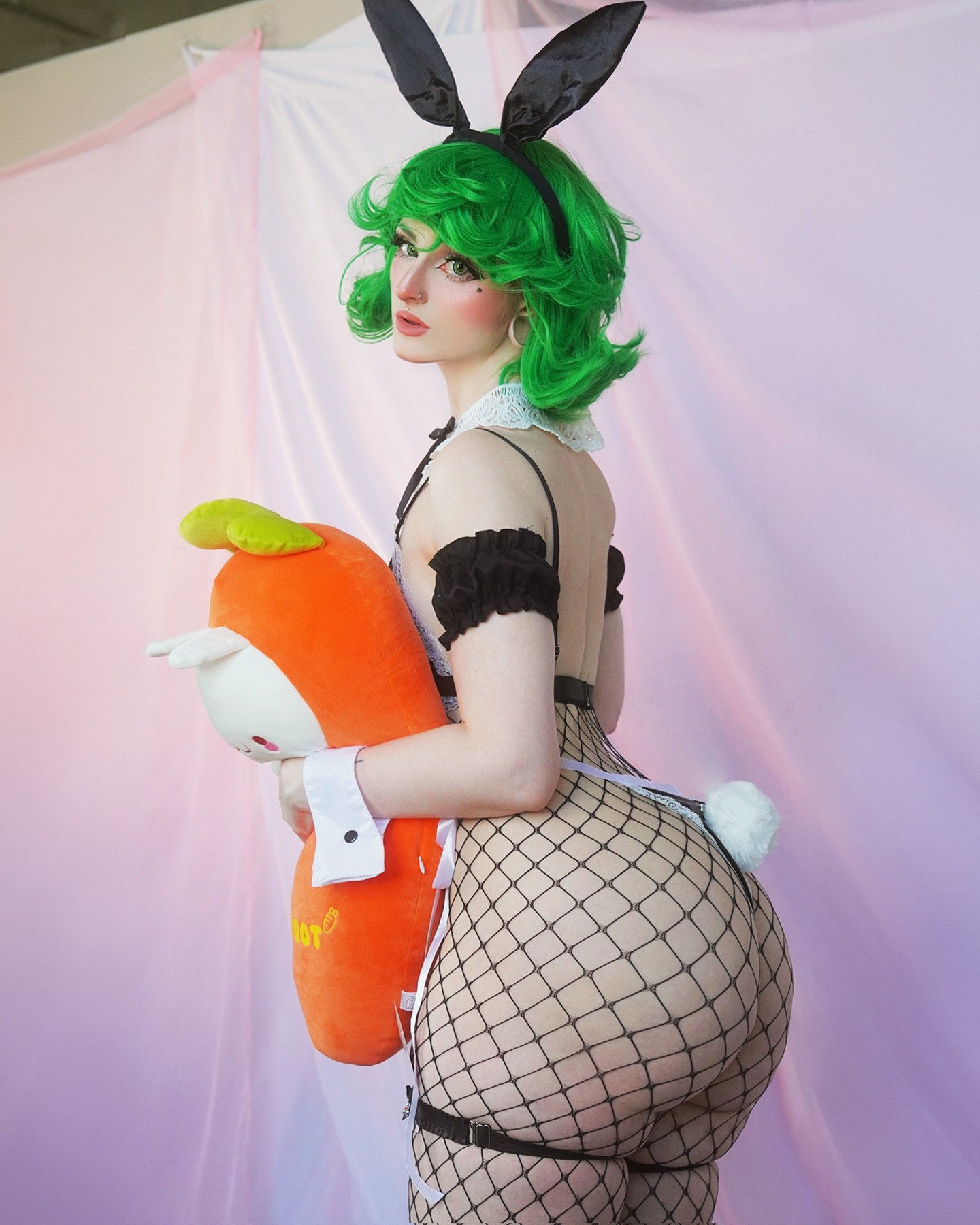 happy egg day ☺️🥕
Have you selected your ovoid offerings to sacrifice to your bunny god? 🙊 

#tatsumaki #bunnygirl #tatsumakicosplay #cosplay
